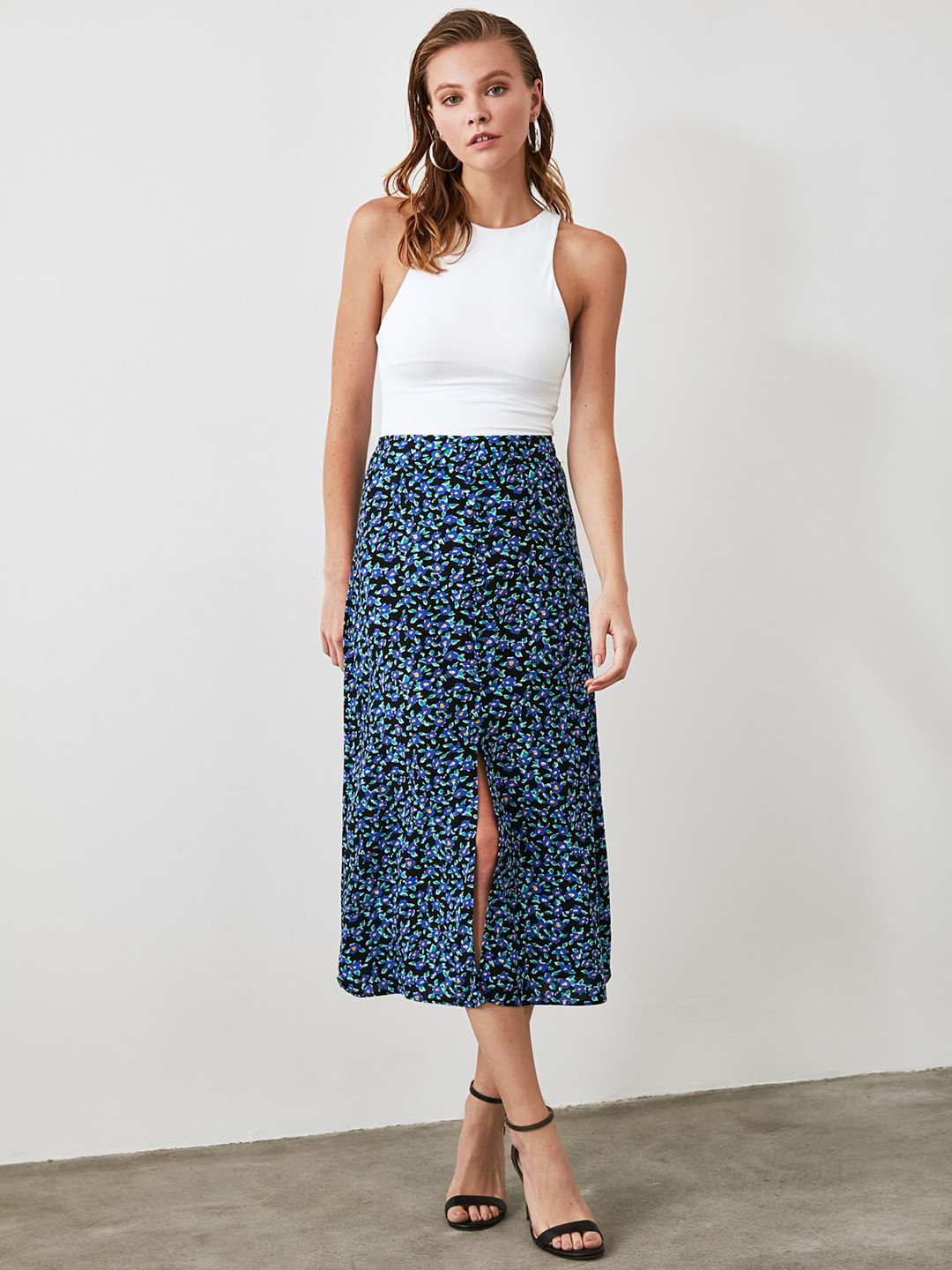 

Trendyol Women Black Blue Floral Printed A-Line Midi Skirt