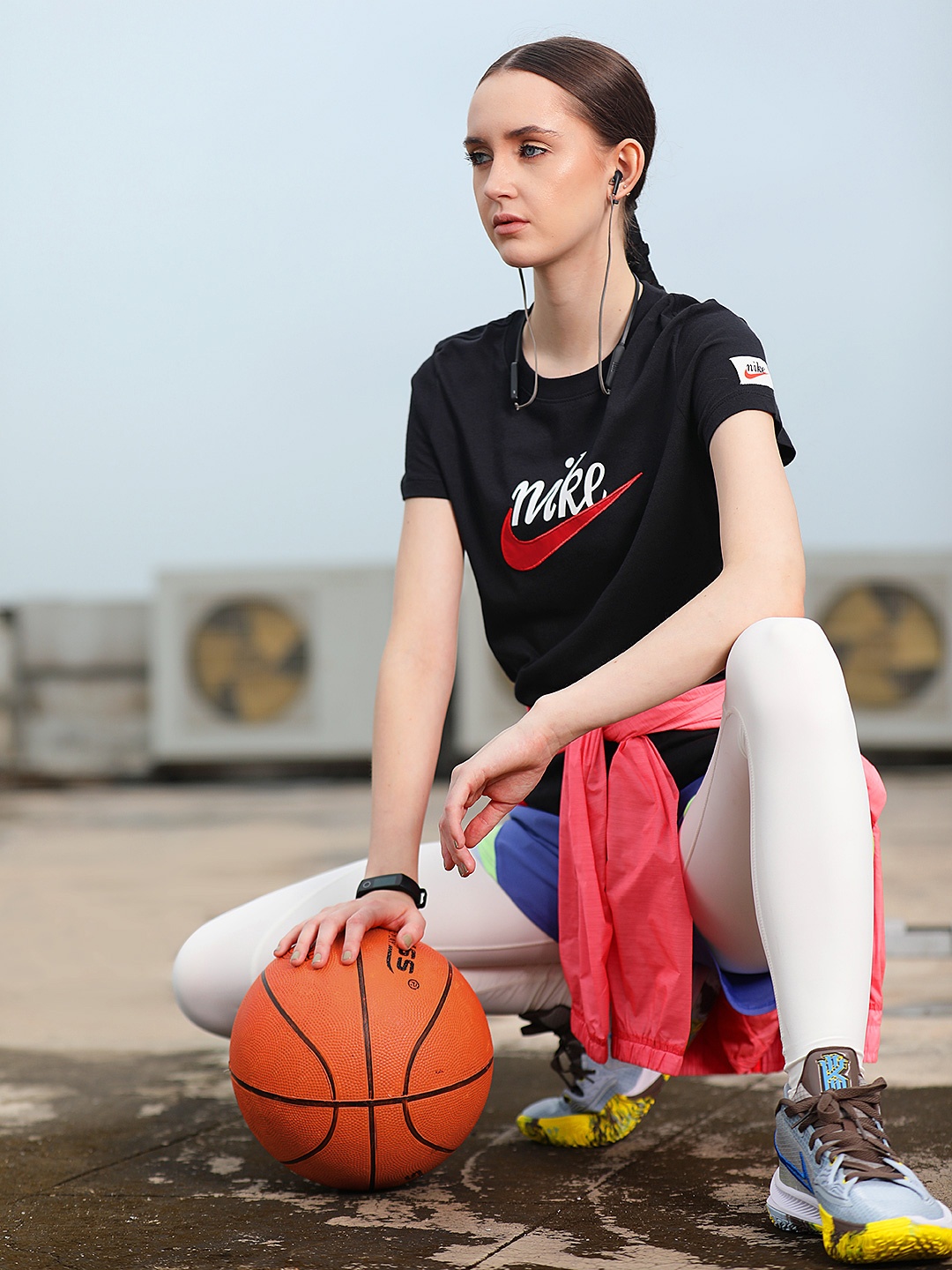 

Nike Black Brand Logo NSW REG TEE SWOOSH SSNL Regular Top