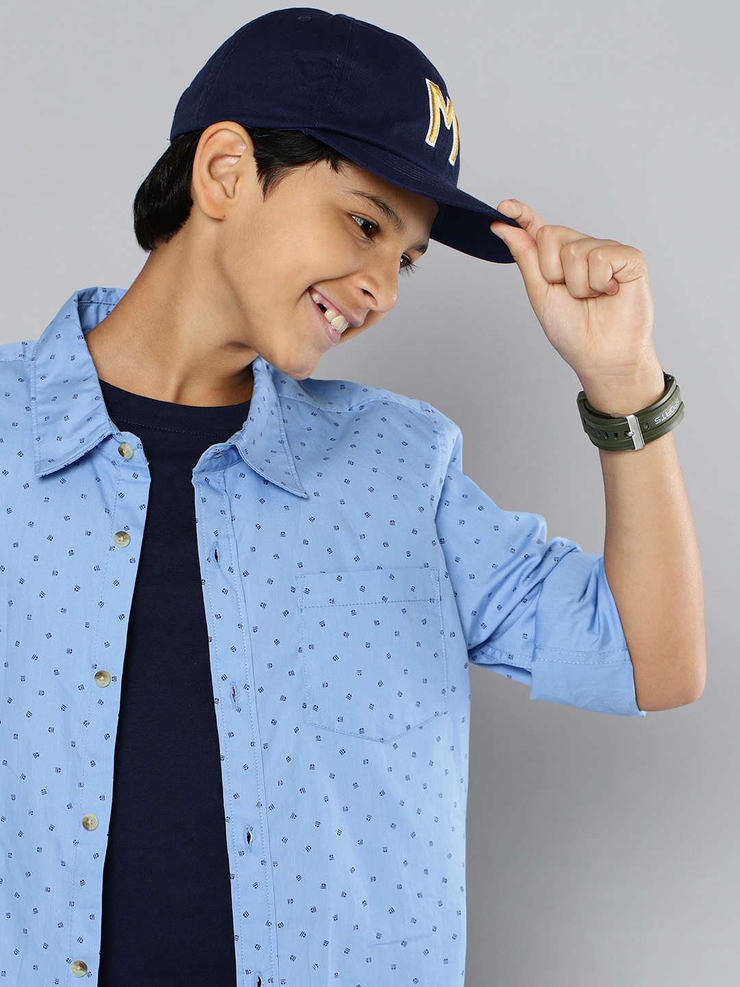 

YK Boys Blue Opaque Printed Pure Cotton Casual Shirt