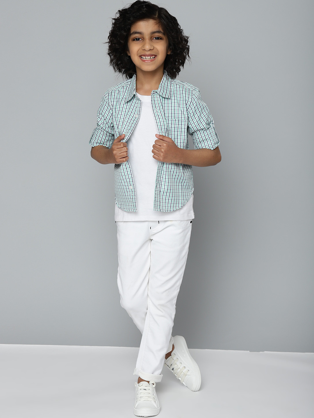 

YK Boys Green & Blue Checked Pure Cotton Casual Shirt