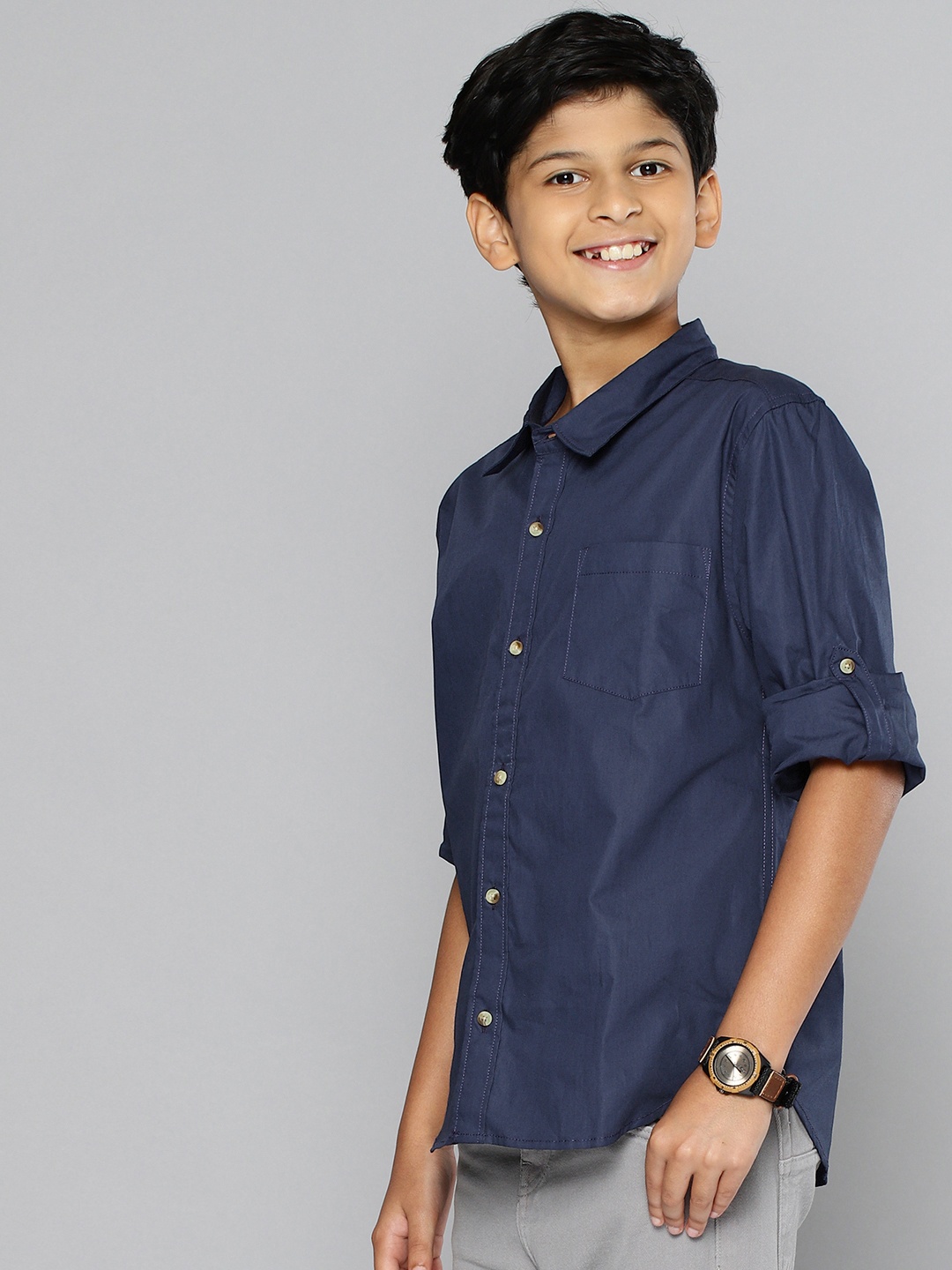 

YK Boys Navy Blue Solid Pure Cotton Opaque Casual Shirt