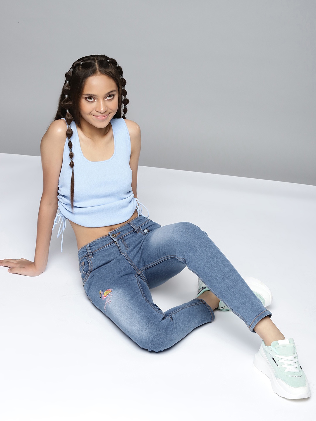 

YK Girls Blue Light Fade Clean Look Stretchable Jeans with Embroidered Detail