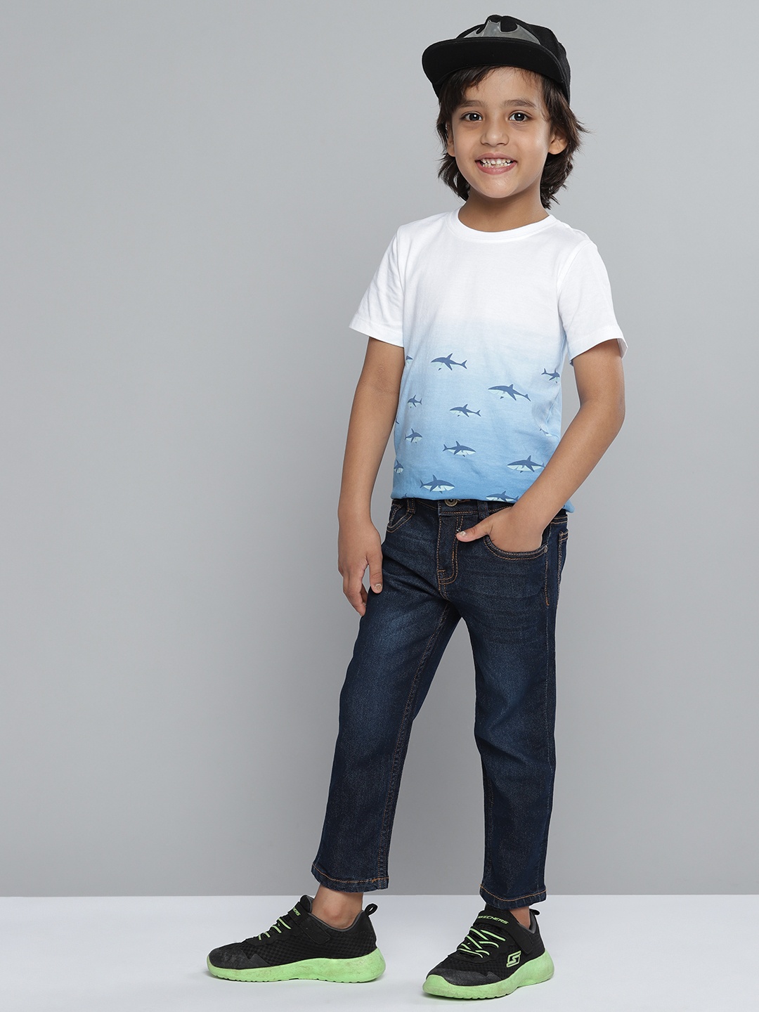 

YK Boys Navy Blue Regular Fit Mid Rise Light Fade Stretchable Jeans