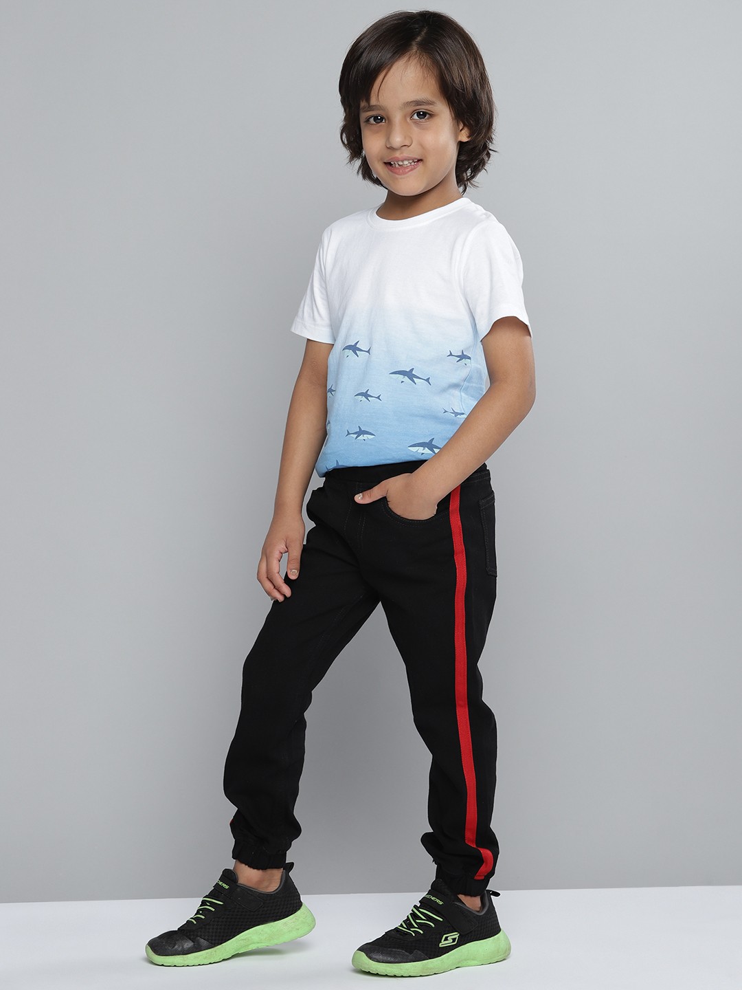 

YK Boys Black Solid Denim Joggers