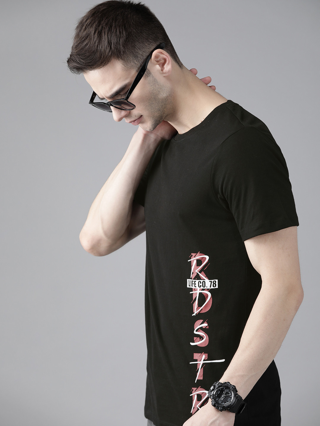 

Roadster Men Black & Red Brand Logo Print Cotton T-shirt