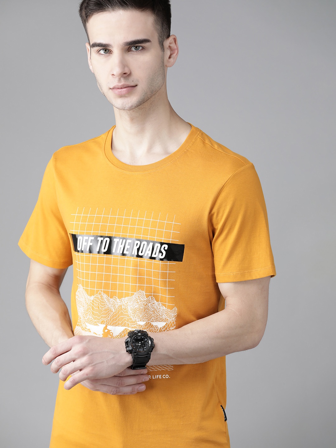 

Roadster Men Mustard Yellow & White Printed Cotton T-shirt