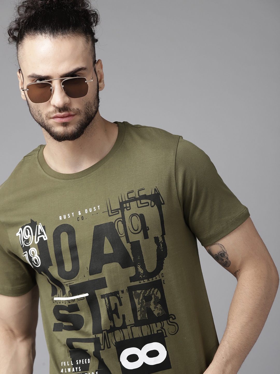 

Roadster Men Olive Green & Black Brand Logo Printed Cotton T-shirt