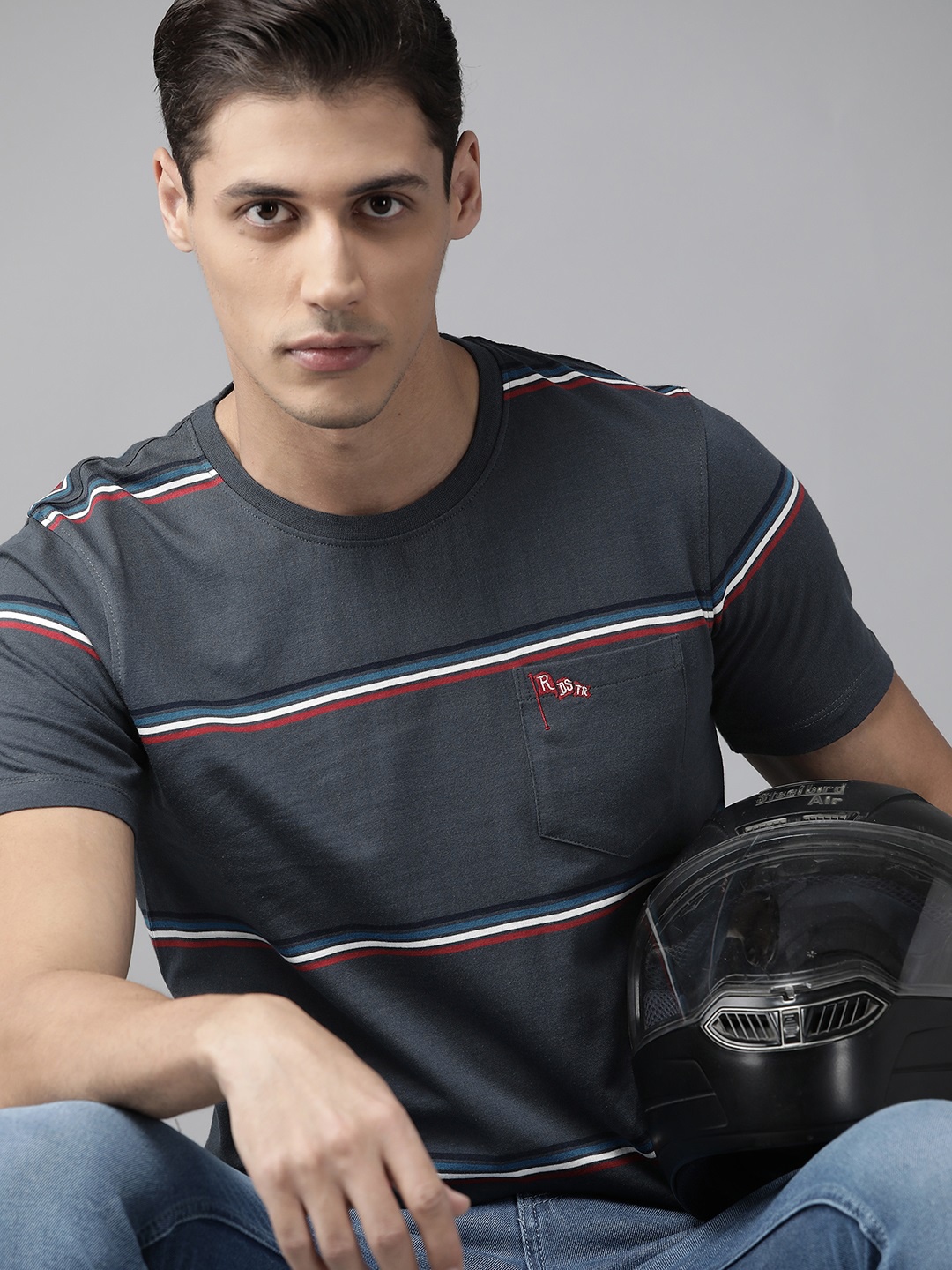 

Roadster Men Charcoal Grey & White Pure Cotton Striped T-shirt
