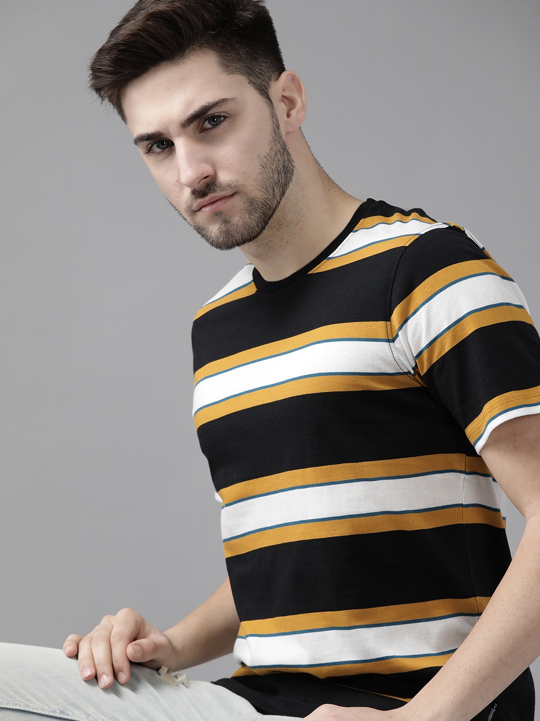 

Roadster Men Black Yellow Pure Cotton Striped Pure Cotton T-shirt