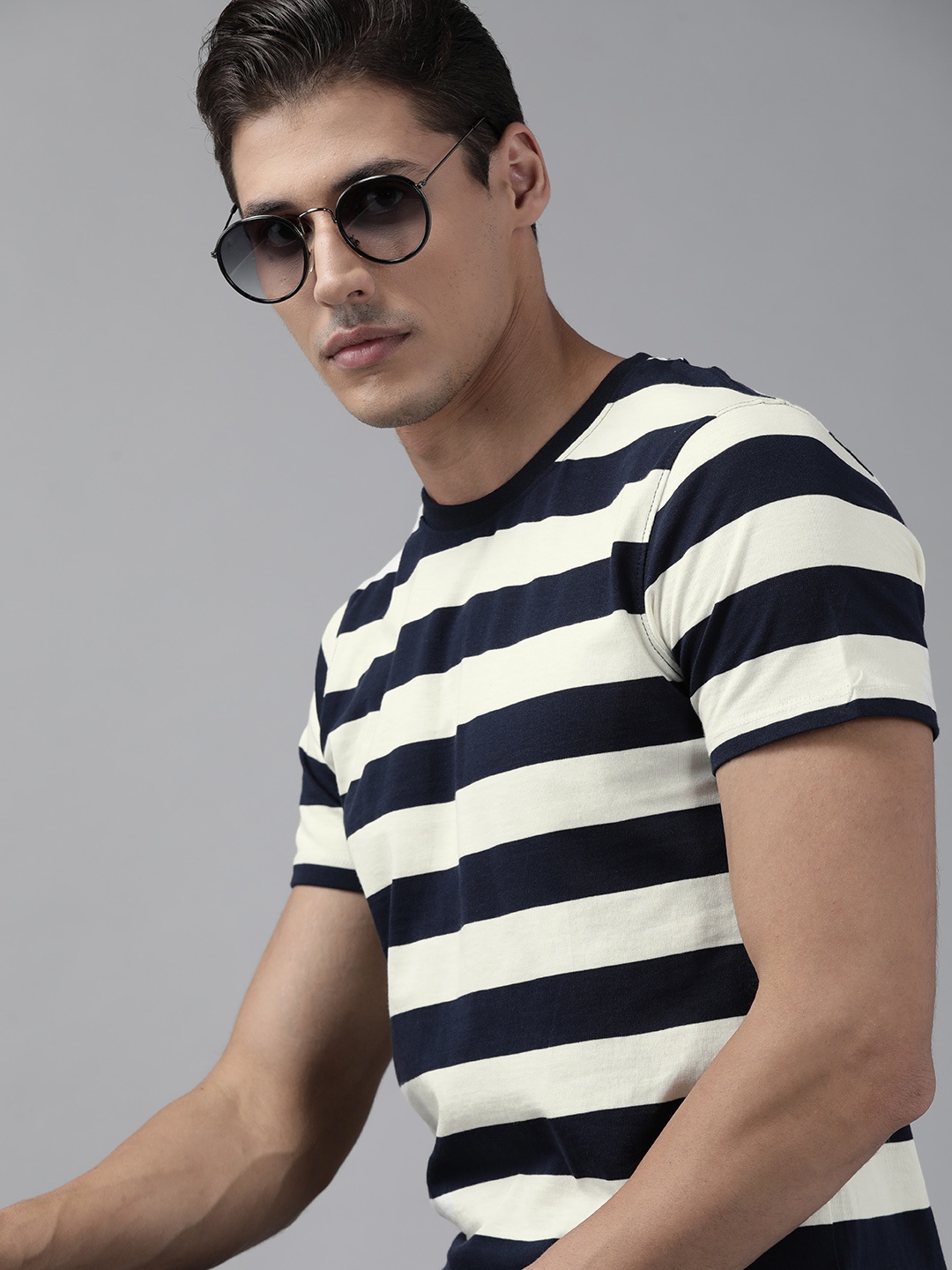 

Roadster Men Navy Blue & White Pure Cotton Striped T-shirt