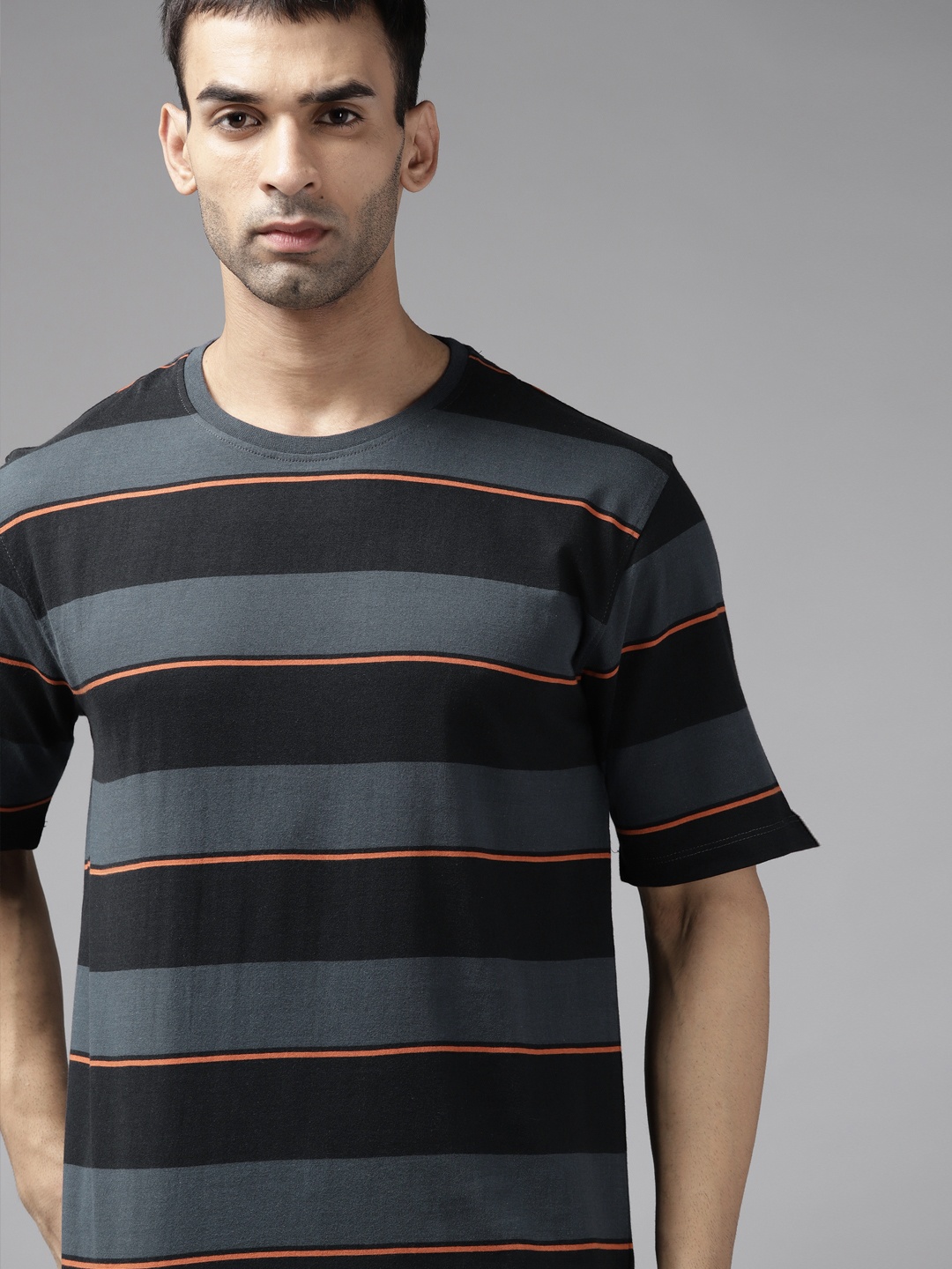 

Roadster Men Blue Striped Pure Cotton T-shirt