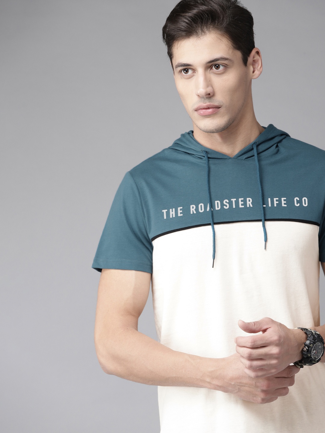 

Roadster Men Teal Blue & Off White Pure Cotton Colourblocked Hooded T-shirt