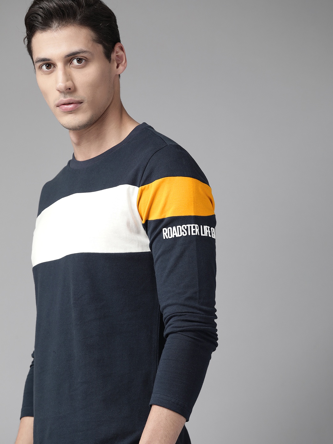 

Roadster Men Navy Blue & White Pure Cotton T-shirt