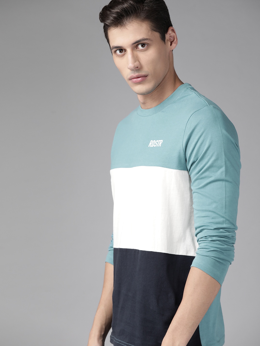

Roadster Men Blue & White Pure Cotton Colourblocked T-shirt