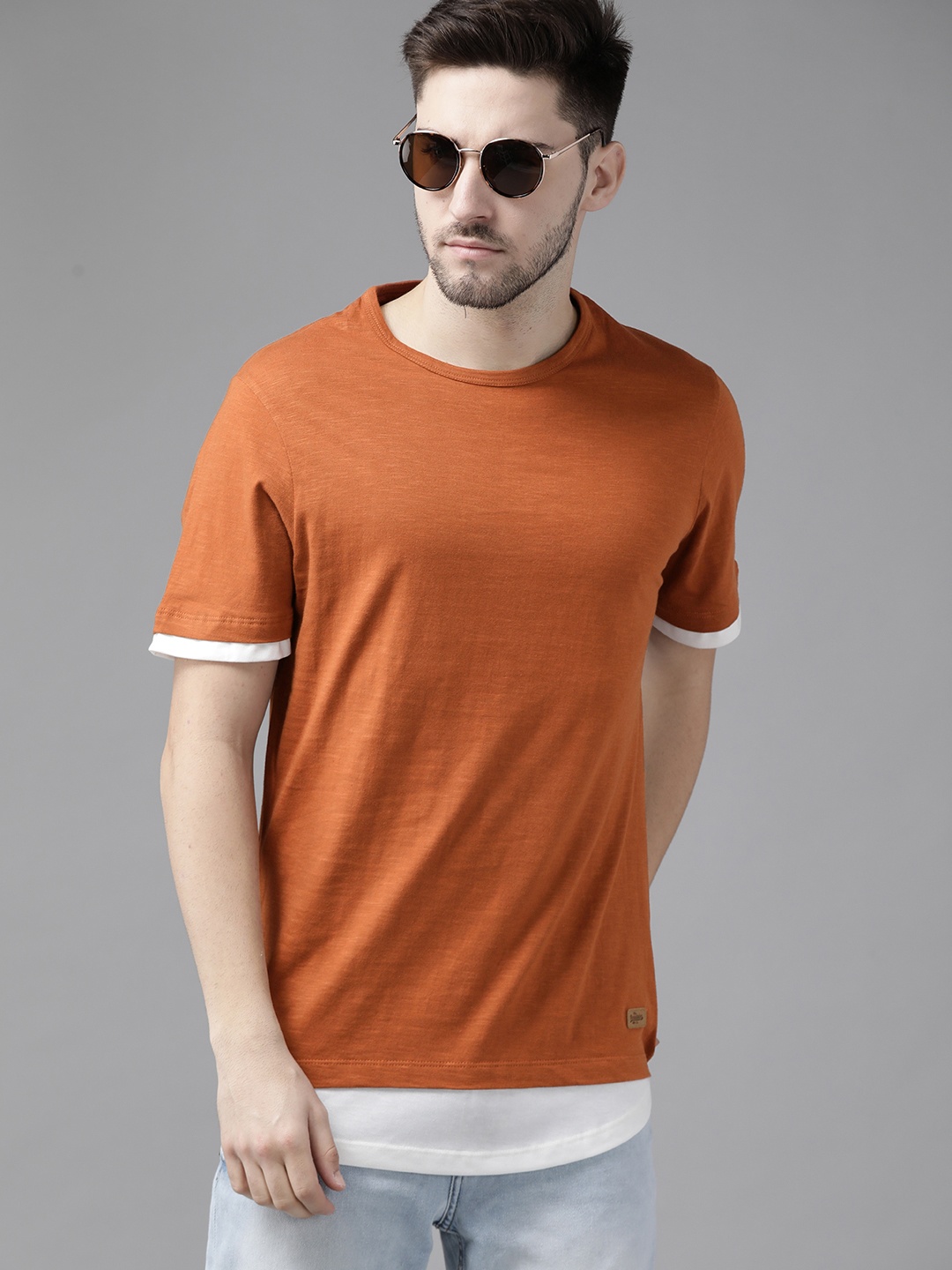 

Roadster Men Rust Orange & White Cotton T-shirt