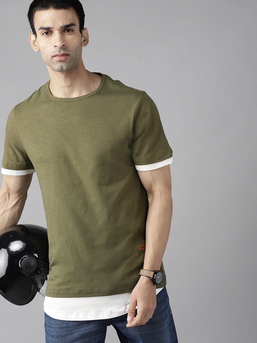 

Roadster Men Olive Green Pure Cotton Solid Pure Cotton T-shirt