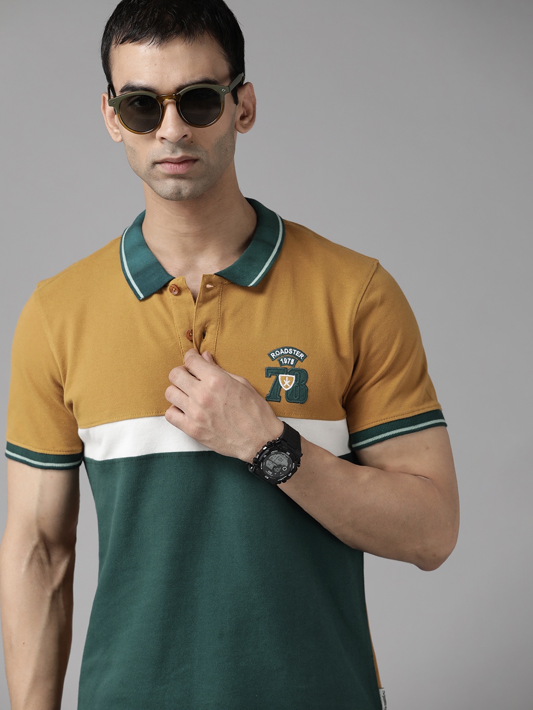 

Roadster Men Green & Mustard Brown Colourblocked Cotton Polo Collar T-shirt