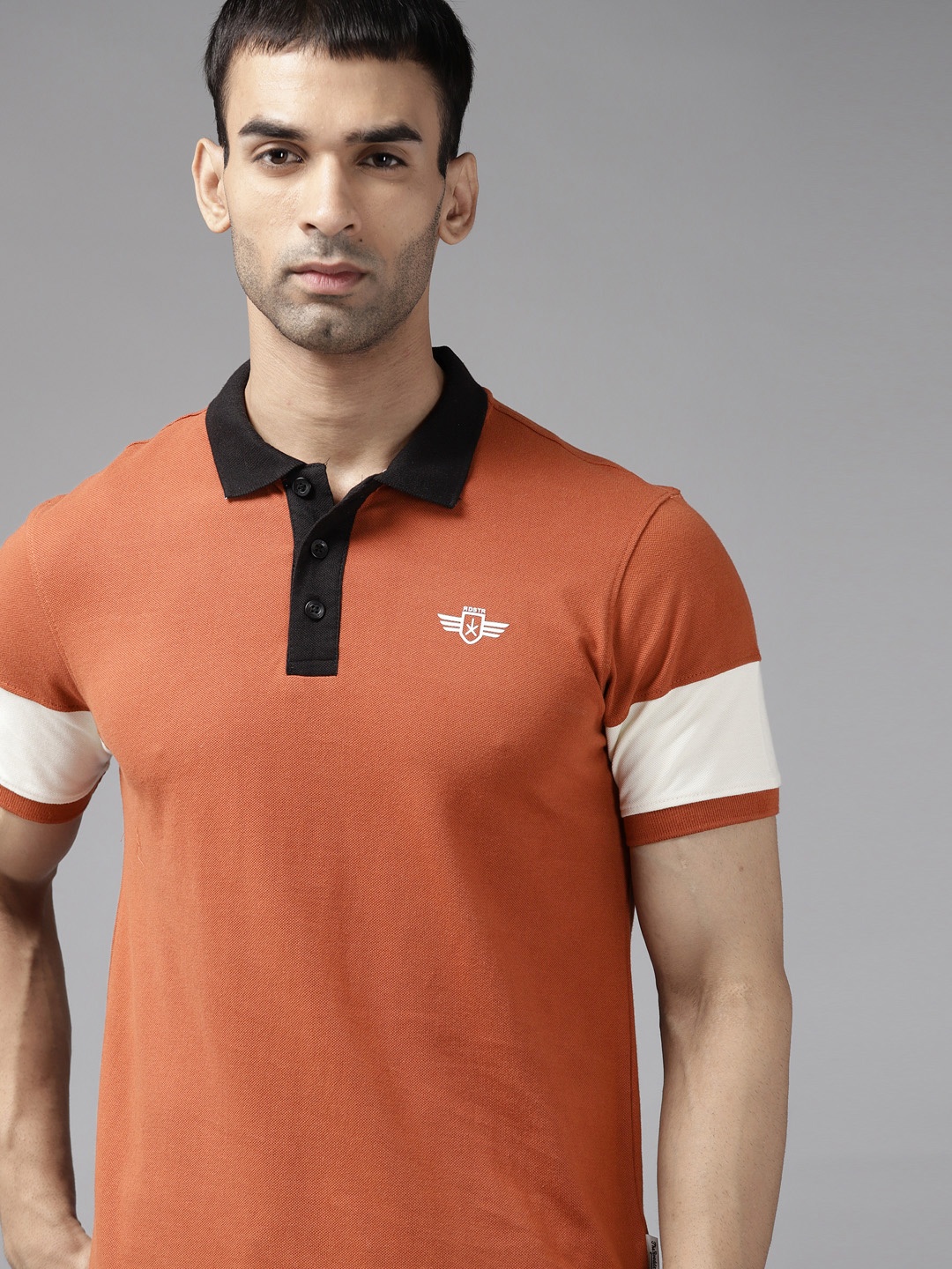 

Roadster Men Rust Polo Collar T-shirt