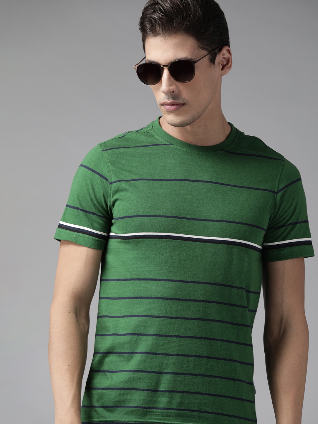 

Roadster Men Green & Blue Pure Cotton Striped T-shirt