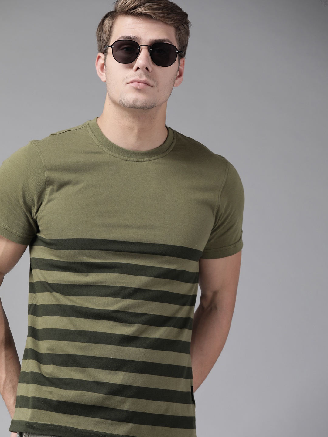 

Roadster Men Olive Green Pure Cotton Striped T-shirt