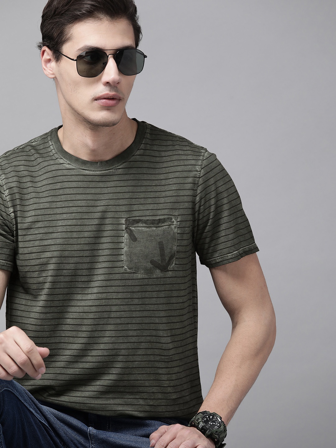 

Roadster Men Olive Green & Black Striped Pure Cotton T-shirt