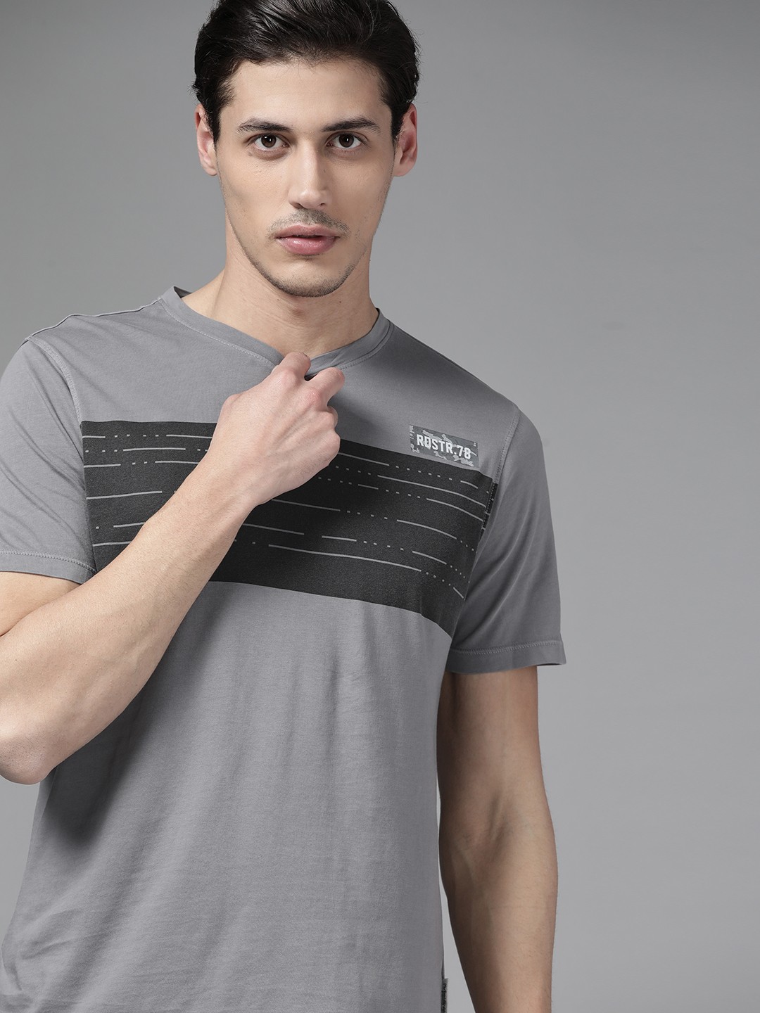 

Roadster Men Grey Printed T-shirt