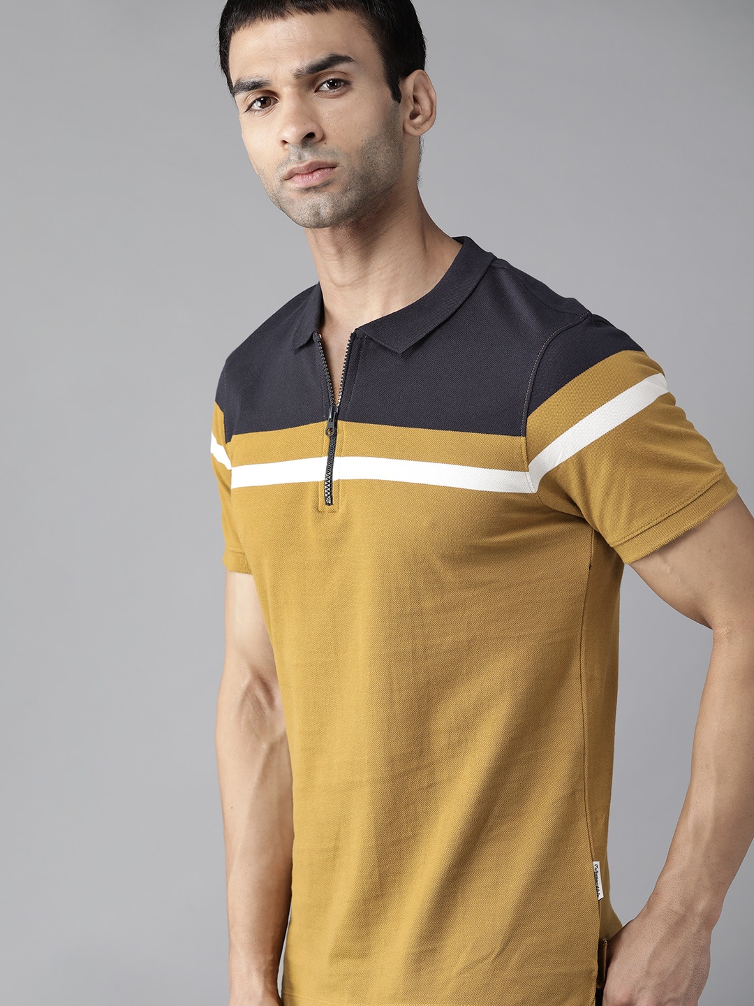 

Roadster Men Khaki & Navy Blue Pure Cotton Colourblocked Spread Collar T-shirt