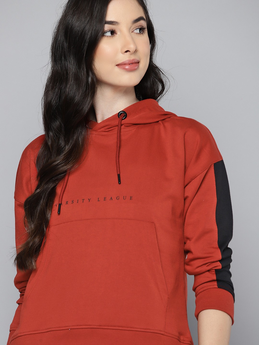 

Harvard Women Red Solid Hooded Sweatshirt