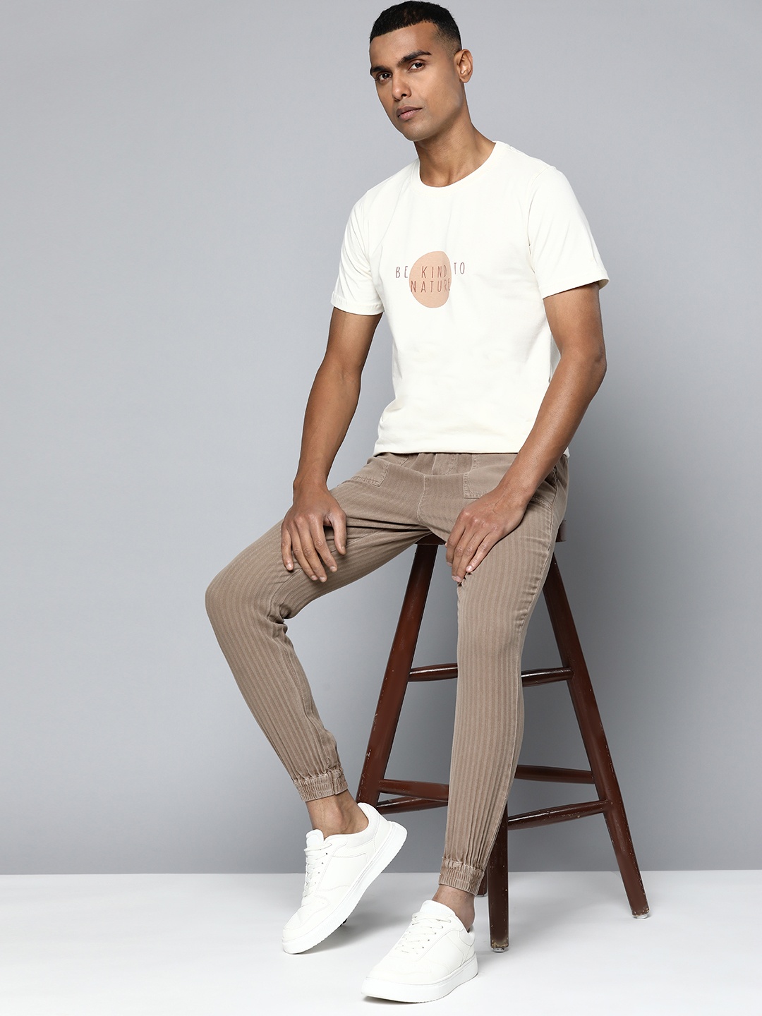 

ether Men Self-Striped Pure Cotton Sustainable Joggers, Brown