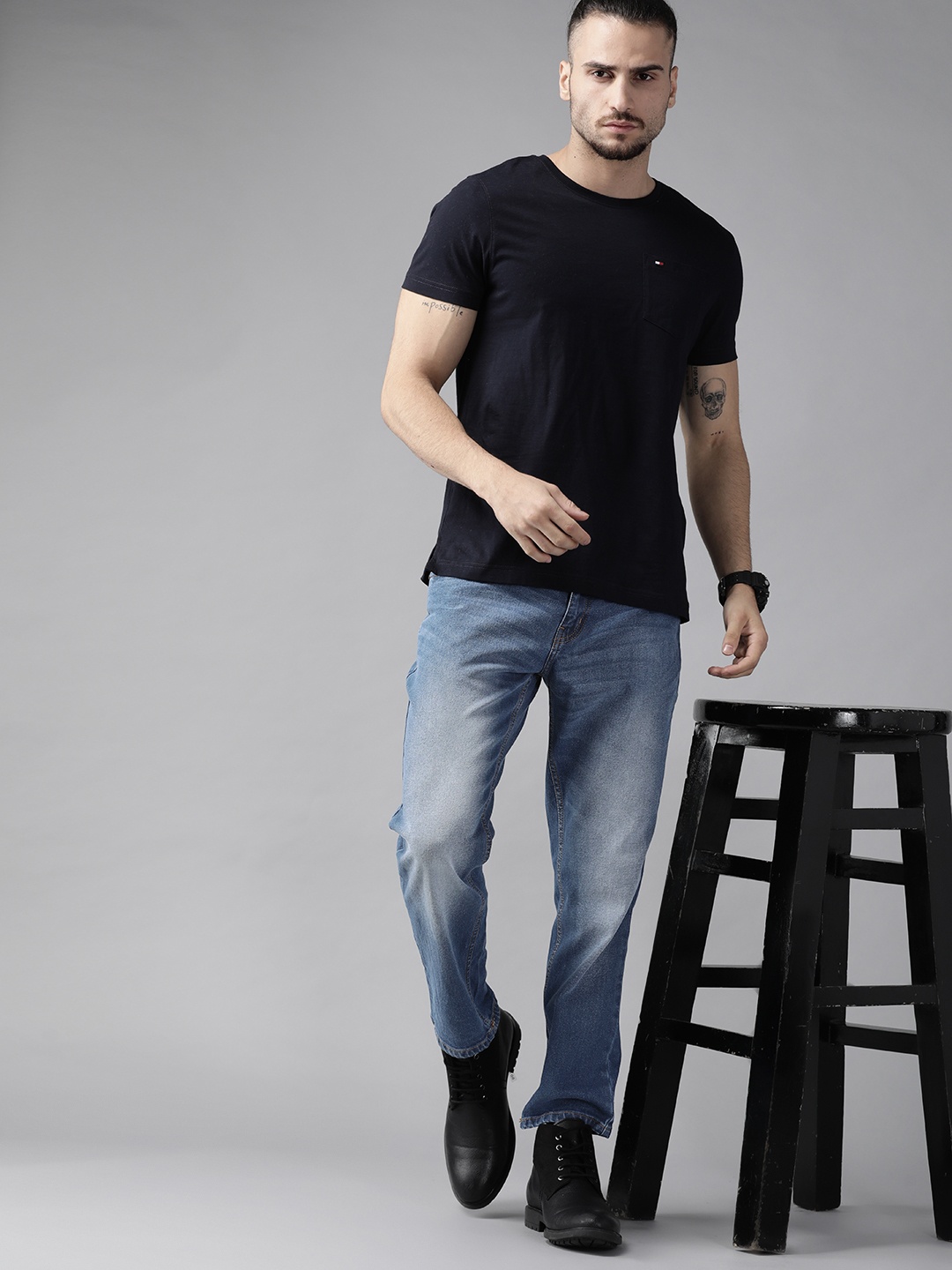 

Roadster Men Blue Slim Fit Light Fade Stretchable Jeans