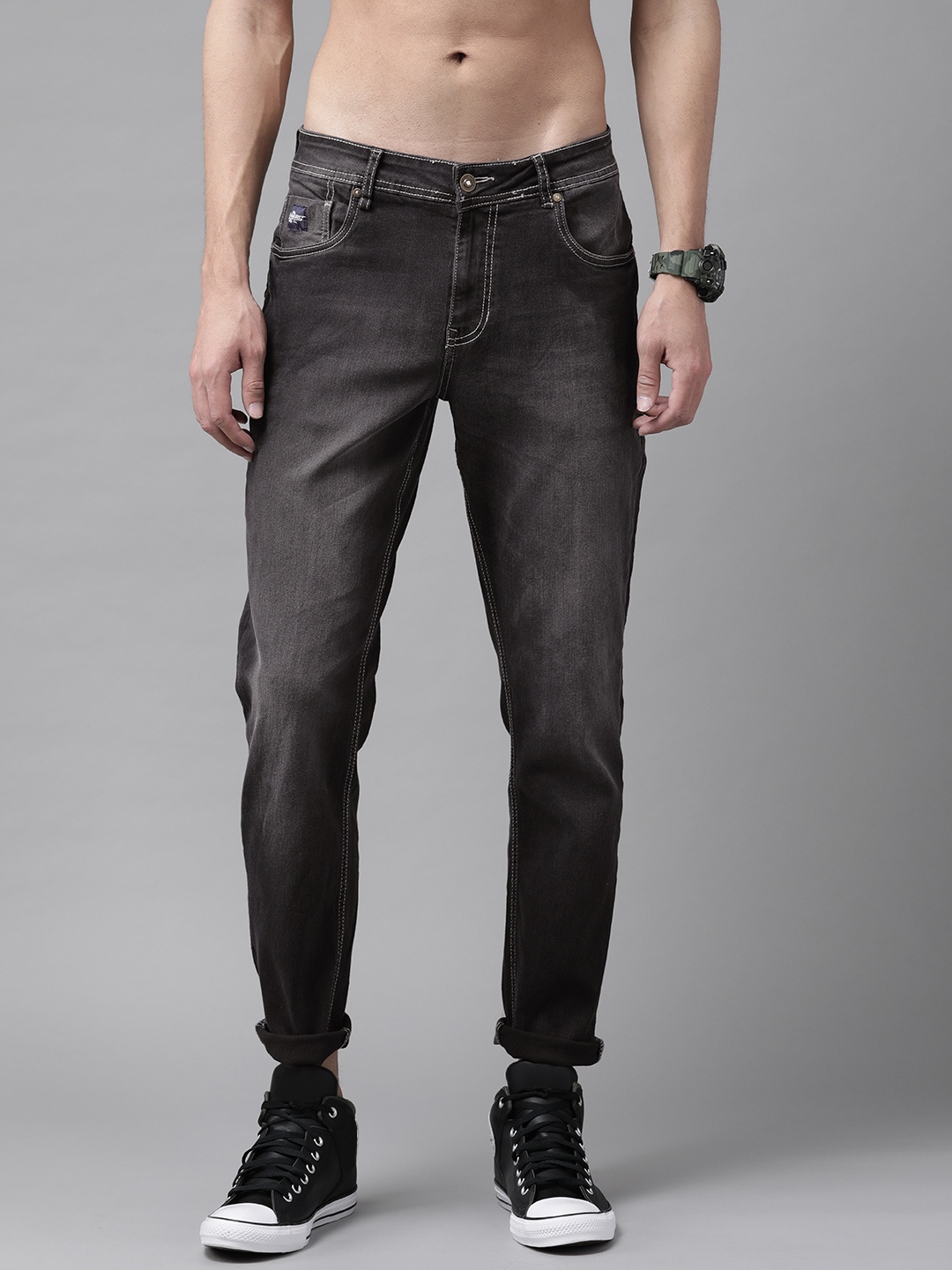 

Roadster Men Charcoal Grey Carrot Light Fade Stretchable Jeans