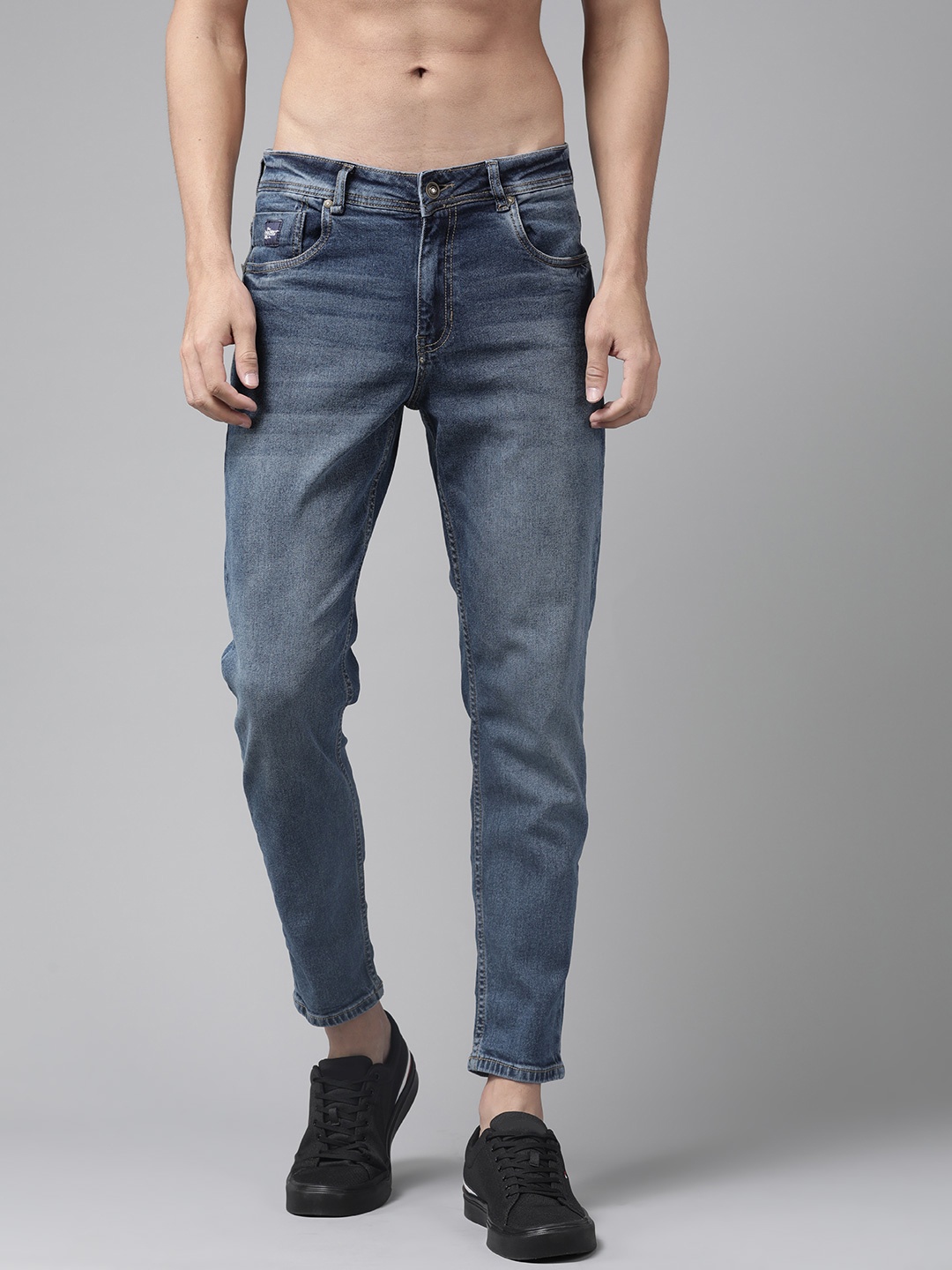 

Roadster Men Blue Slim Fit Light Fade Mid Rise Stretchable Jeans