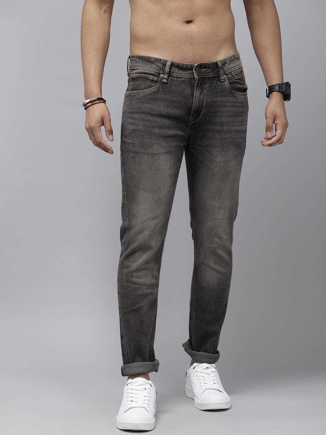 

Roadster Men Black Heavy Fade Skinny Fit Stretchable Jeans