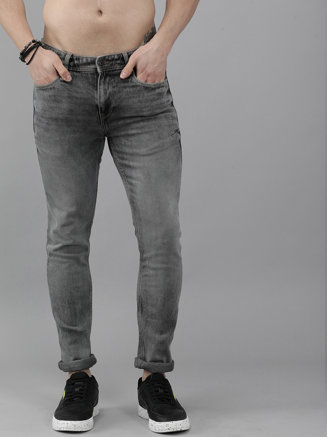 

Roadster Men Grey Skinny Fit Heavy Fade Stretchable Jeans