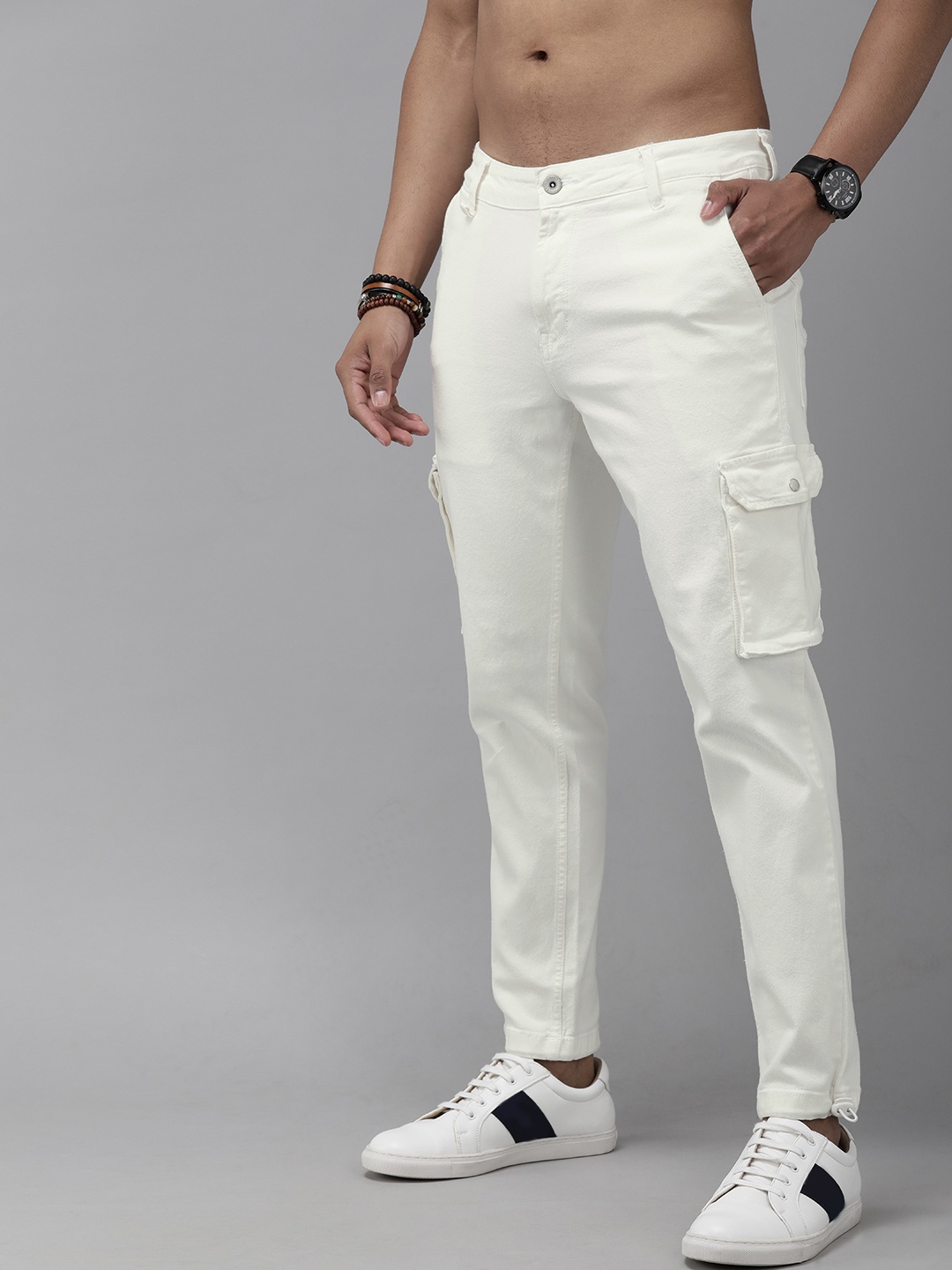 

Roadster Men White Carrot Fit Stretchable Jeans
