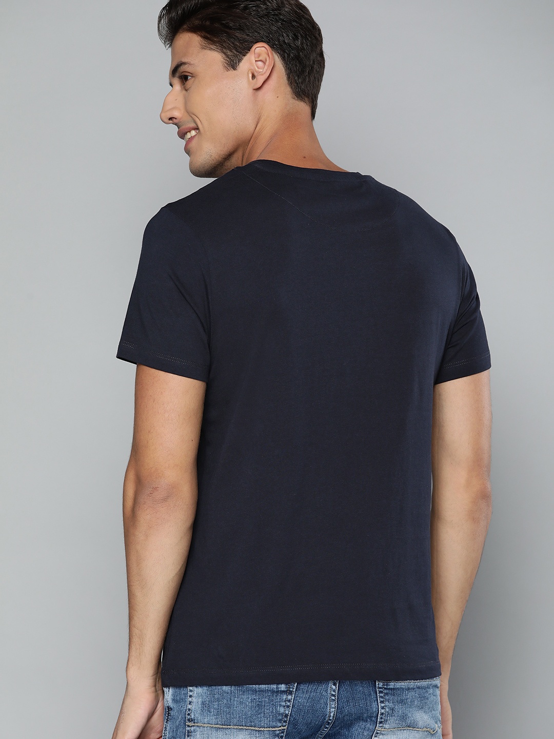 

Mast Harbour Men Navy Blue Pure Cotton Solid Pure Cotton T-shirt