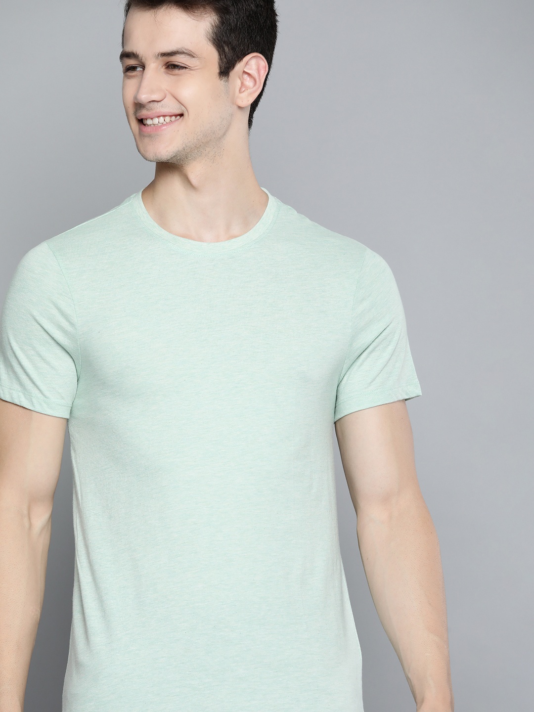 

Mast & Harbour Men Green Melange Effect Handcrafted T-shirt