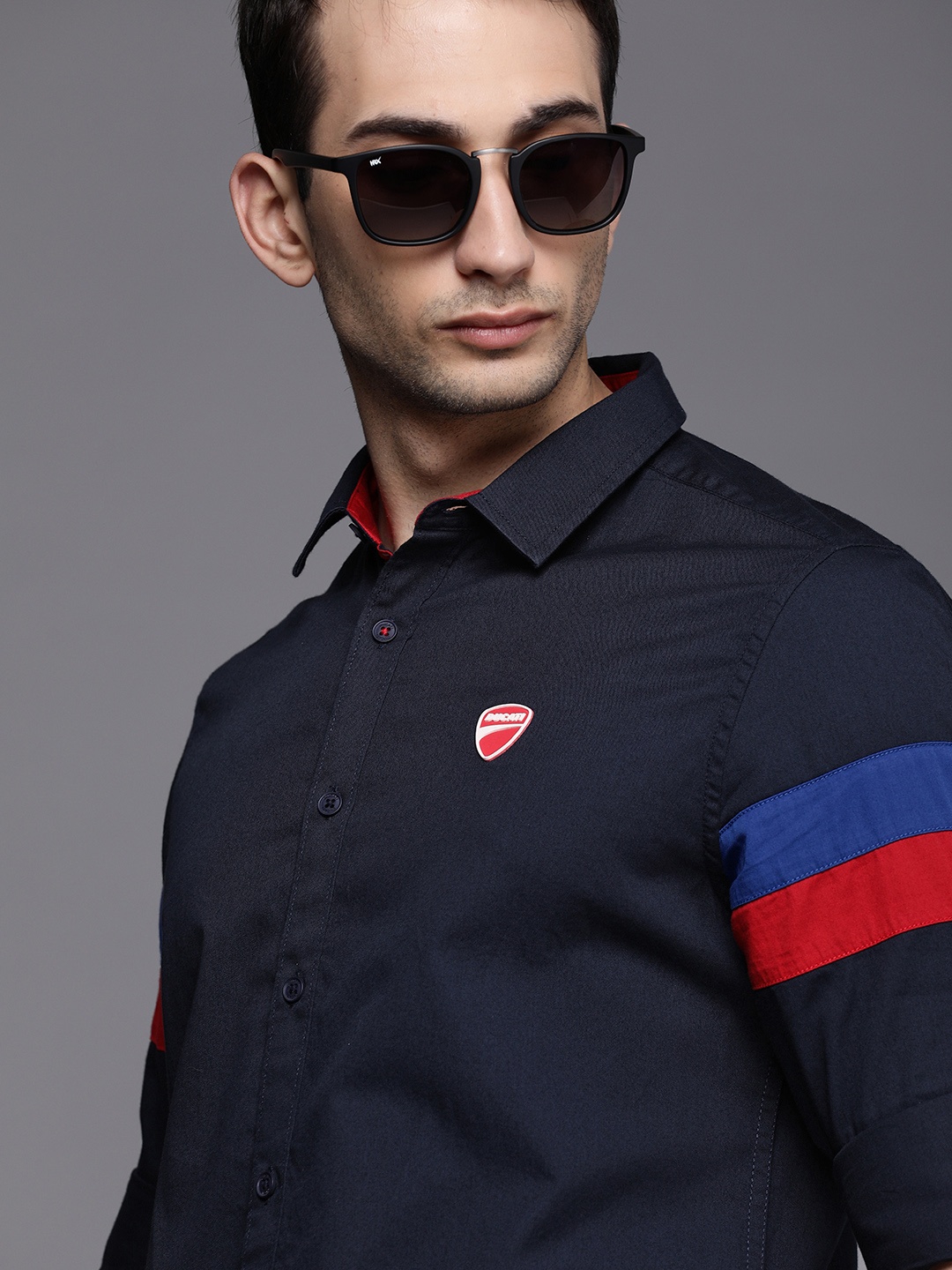 

Ducati Men Navy Blue Solid Opaque Colourblocked Striped Detail Sleeves Casual Shirt