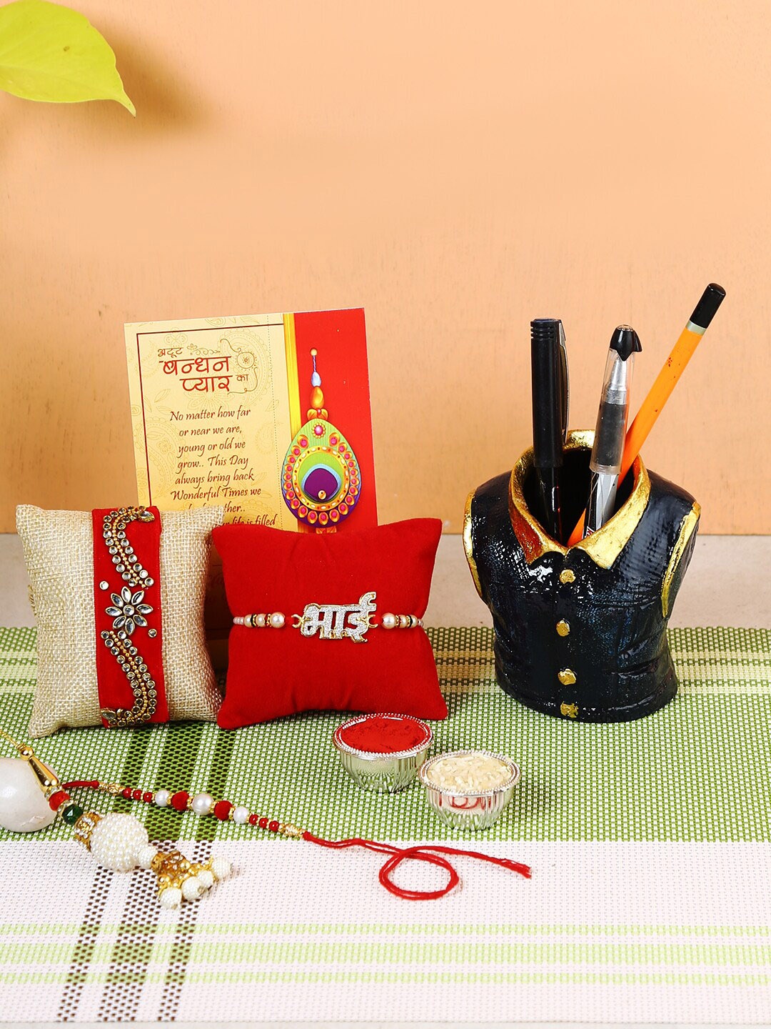 

CraftVatika Set of 4 Rakhi with Pen Stand Holder Showpiece, Multi