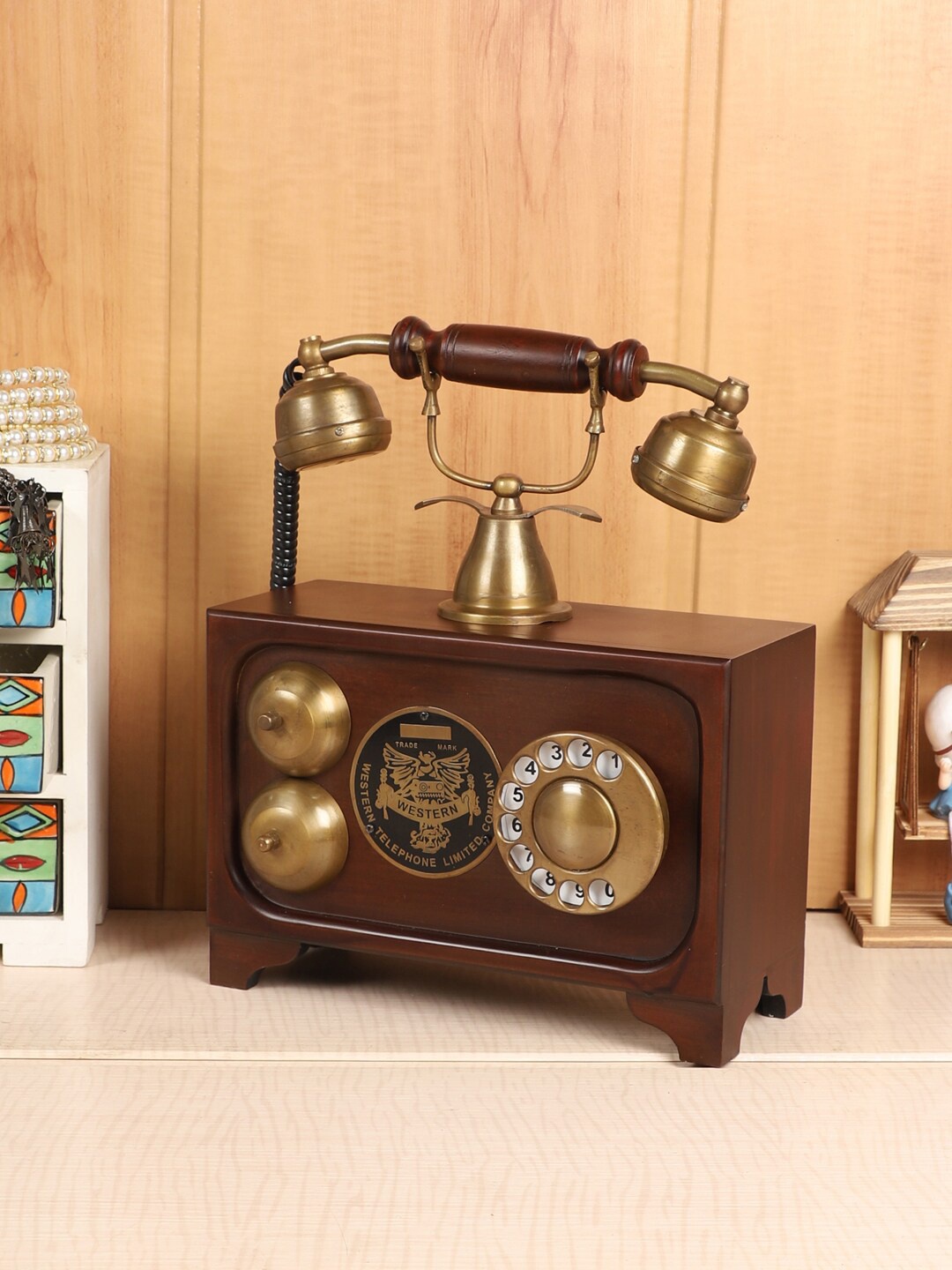 

EXIM DECOR Brown & Gold-Toned Antique Vintage Style Wooden Telephone Showpiece