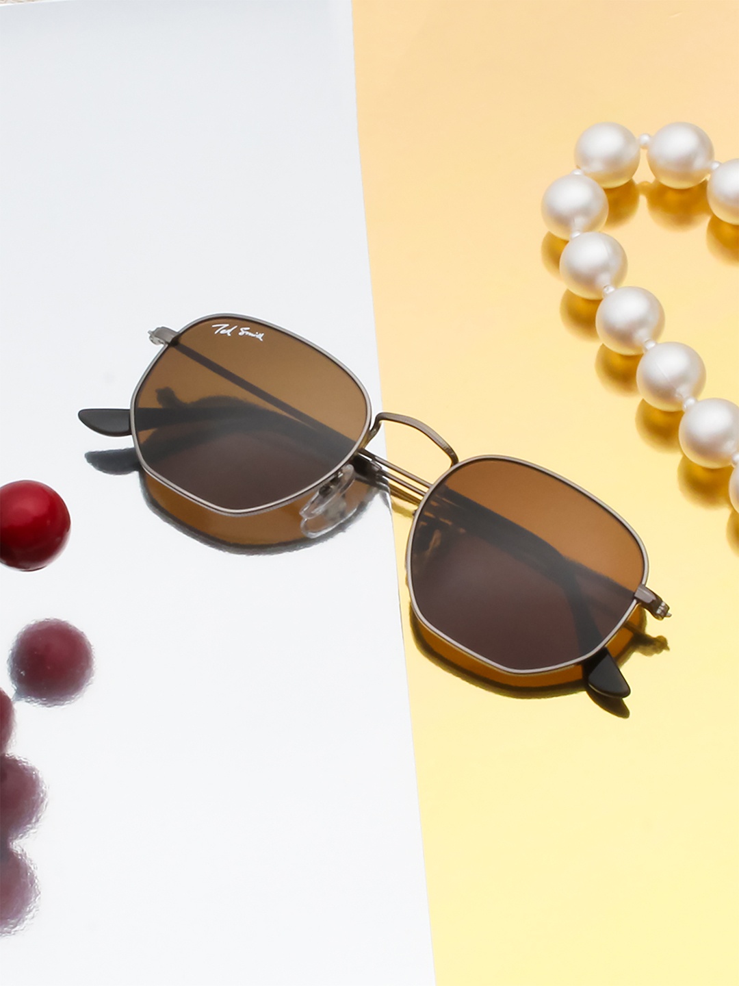 

Ted Smith Unisex Brown Lens & Black Square Sunglasses with UV Protected Lens - HEXON_C15