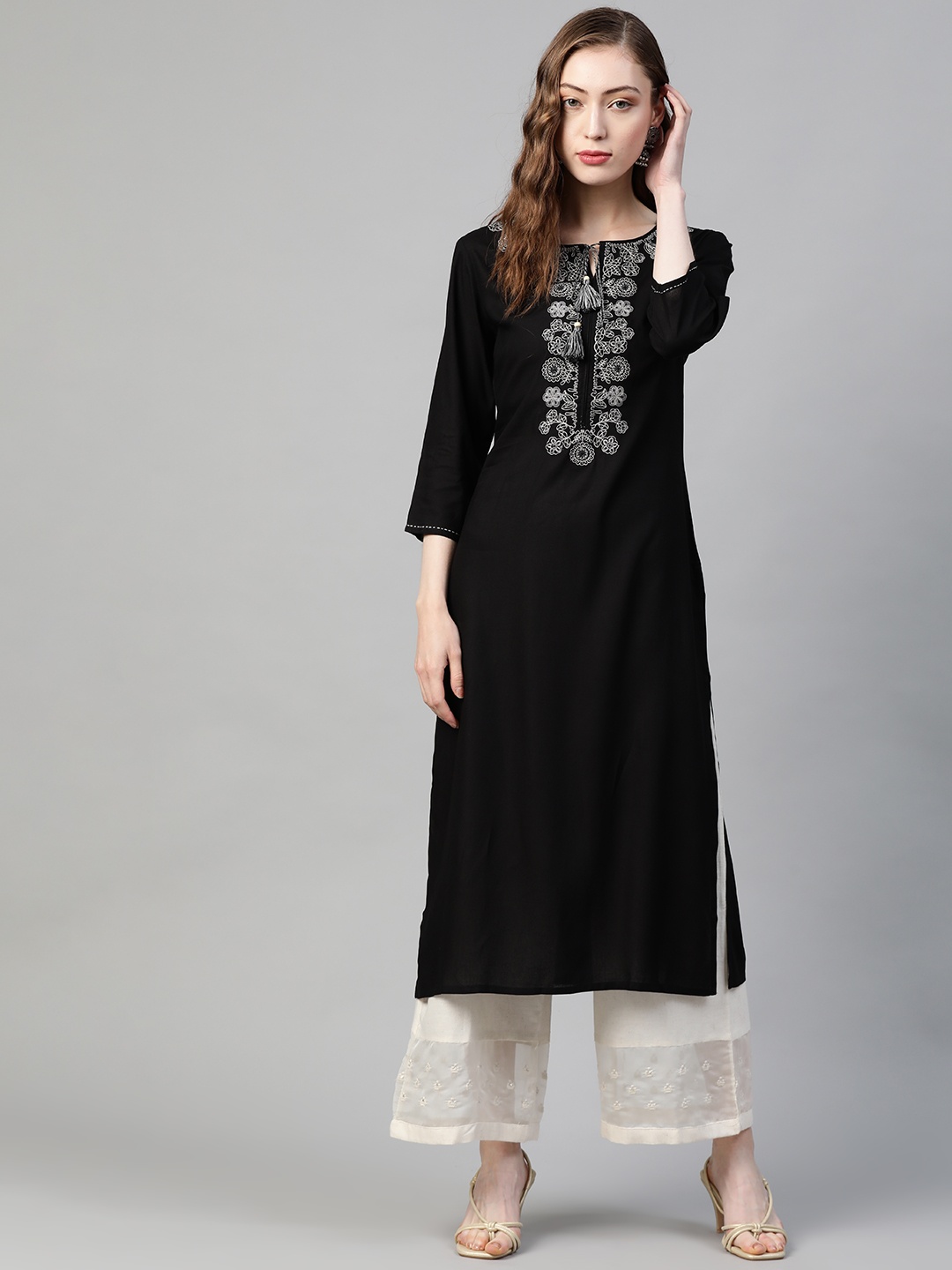 

PIROH Women Black Ethnic Motifs Yoke Design Tie-Up Neck Straight Kurta