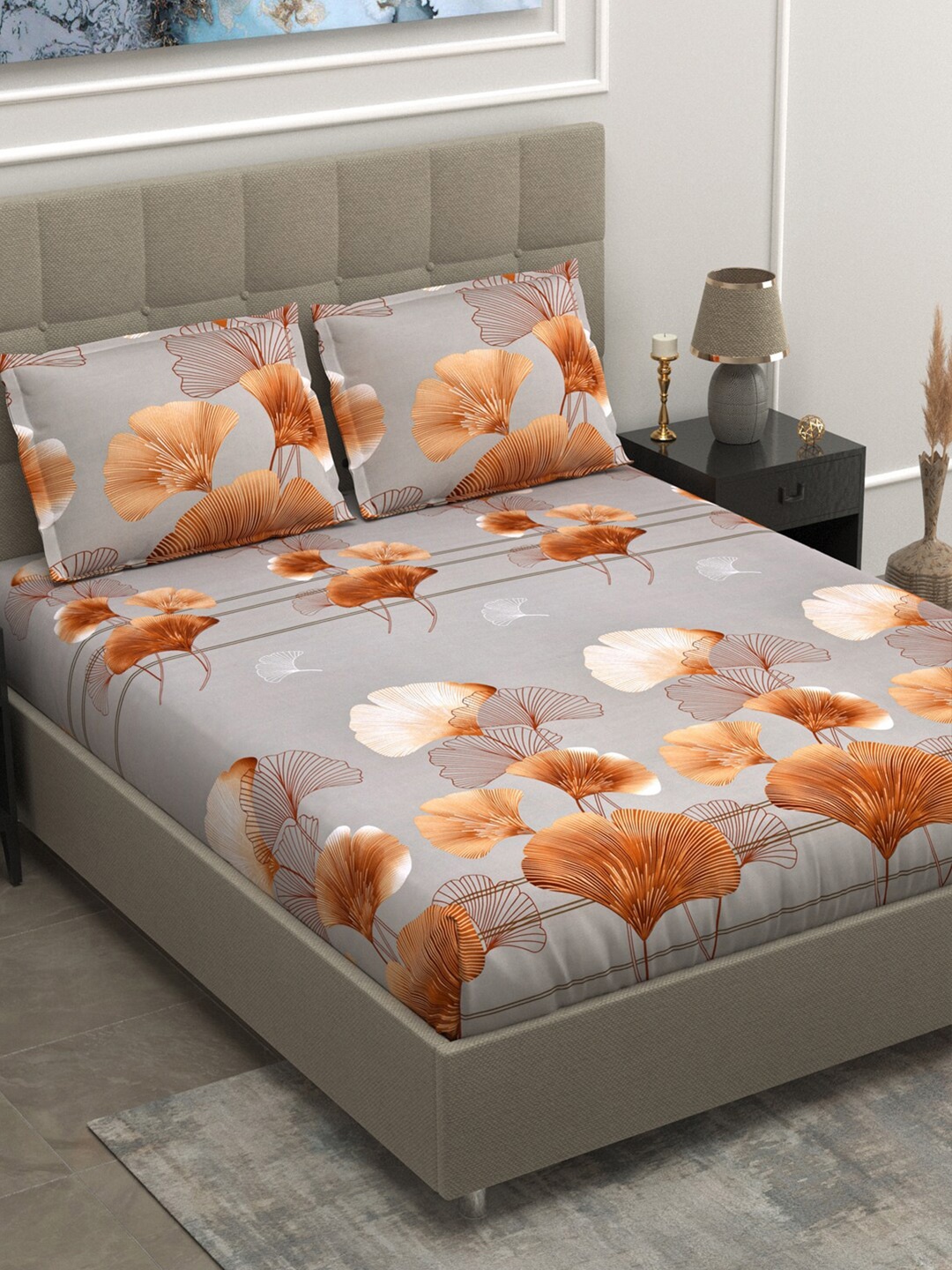 

DREAM WEAVERZ Grey & Orange Floral Glazed Cotton 220 TC King Bedsheet with 2 Pillow Covers