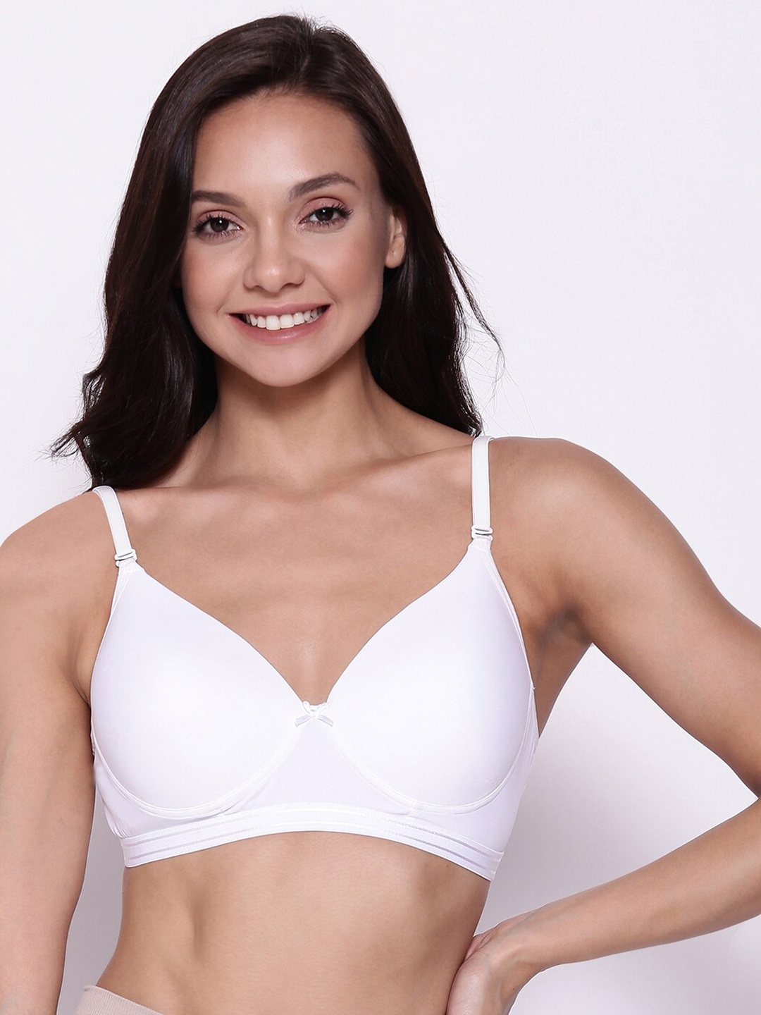 

Clovia White T-shirt Bra Full Coverage Lightly Padded BR1064A1836E