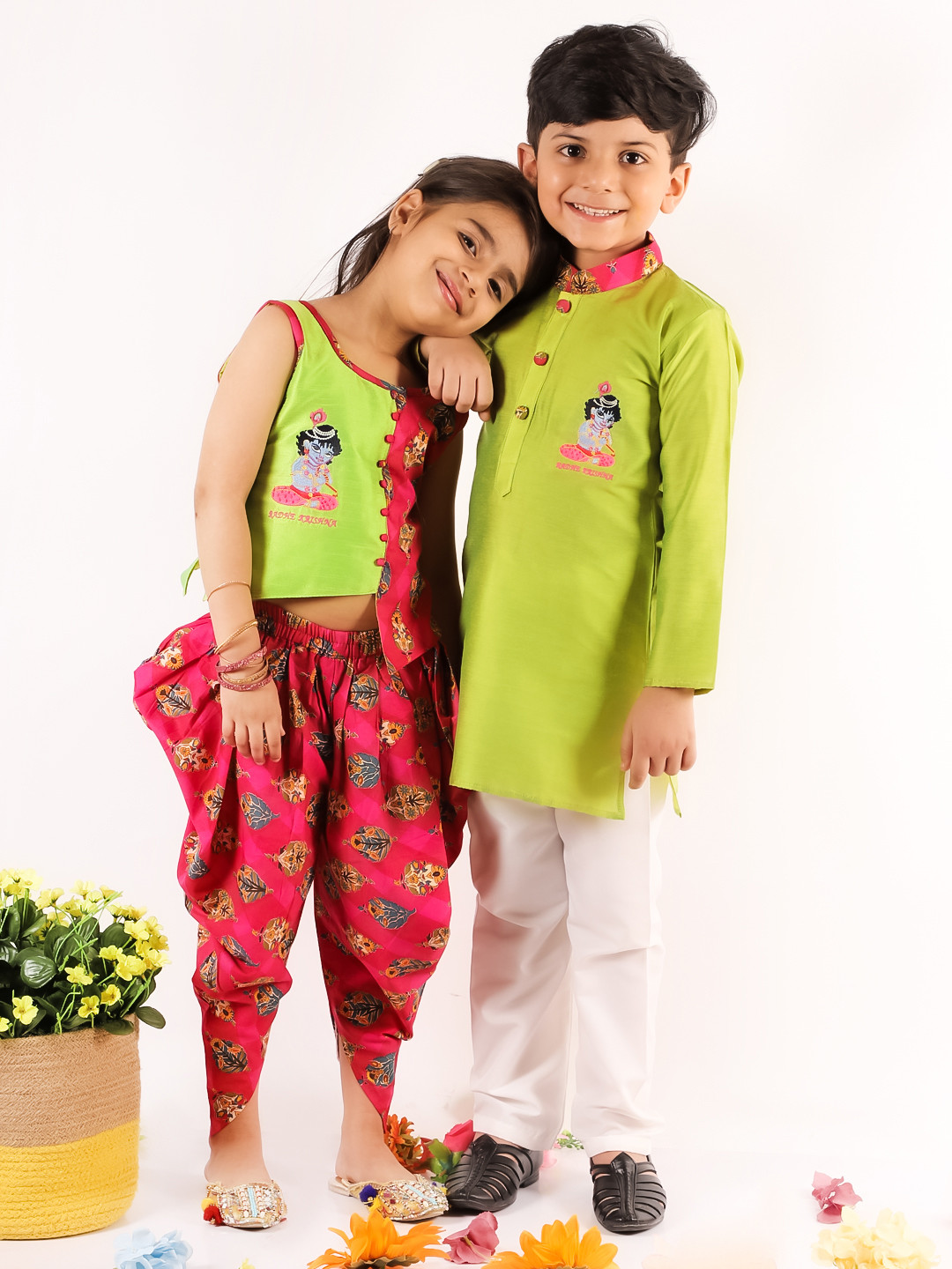 

KID1 Girls Green Floral Embroidered Empire Pure Cotton Top with Dhoti Pants