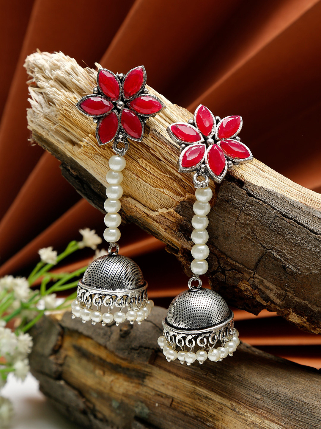

NEUDIS Silver-Toned and Red Antique Contemporary Jhumkas Earrings
