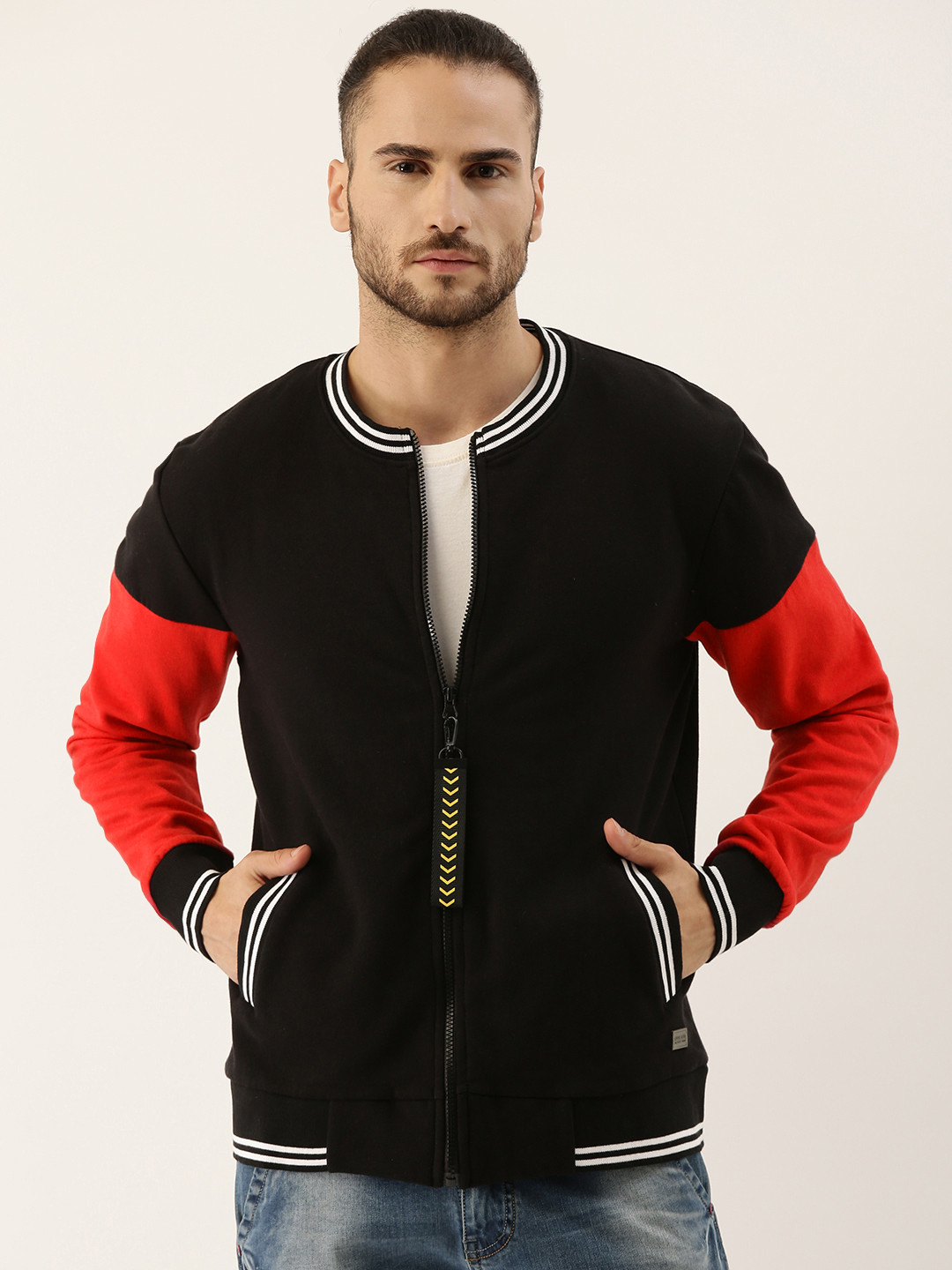 

Campus Sutra Men Black Contrast Sleeve Sweatshirt