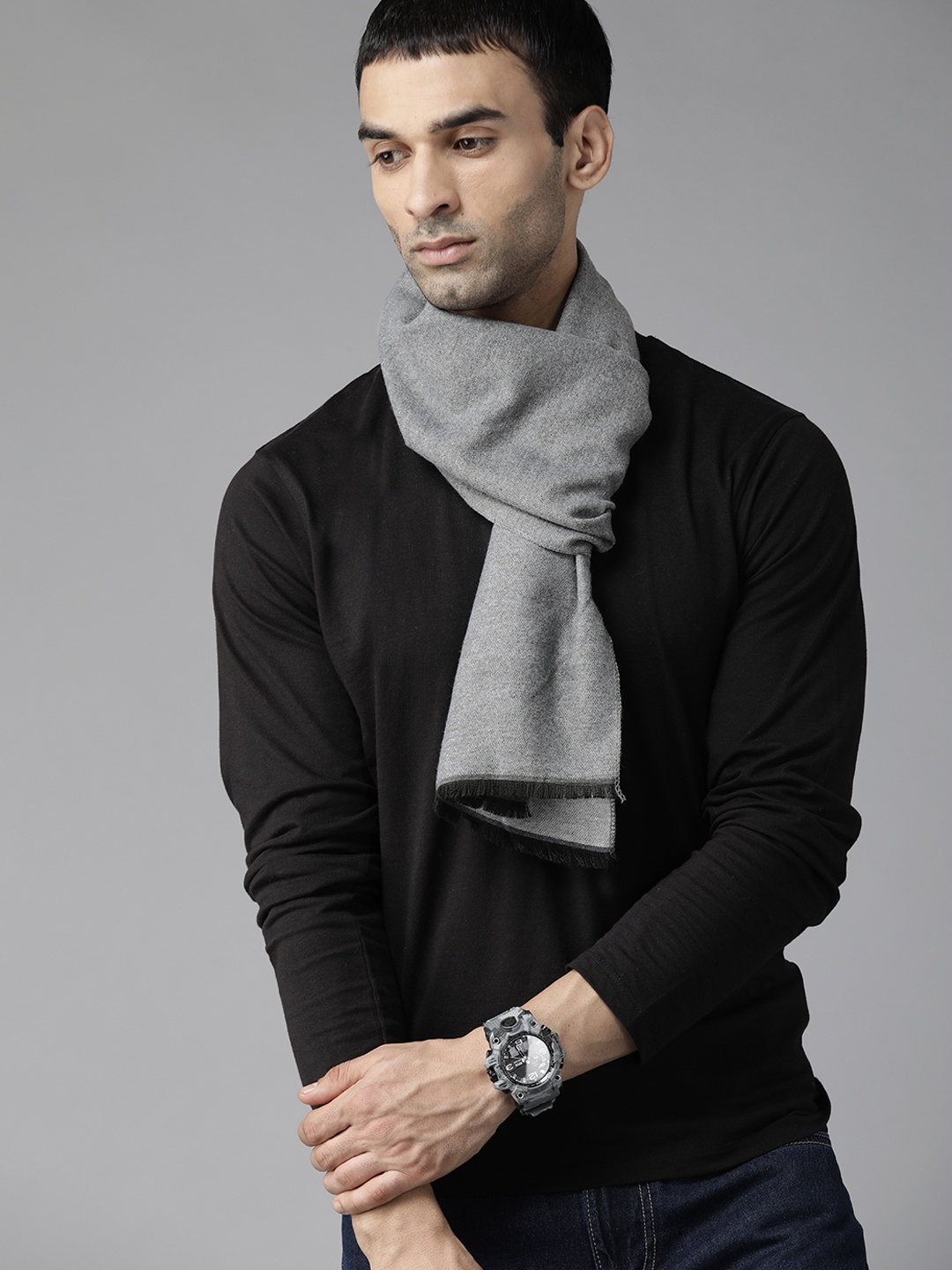 

Roadster Men Grey Muffler