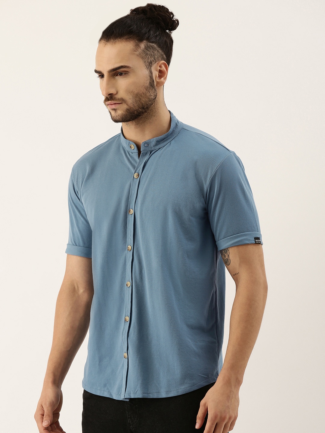 

Campus Sutra Men Teal Blue Solid Cotton Casual Shirt