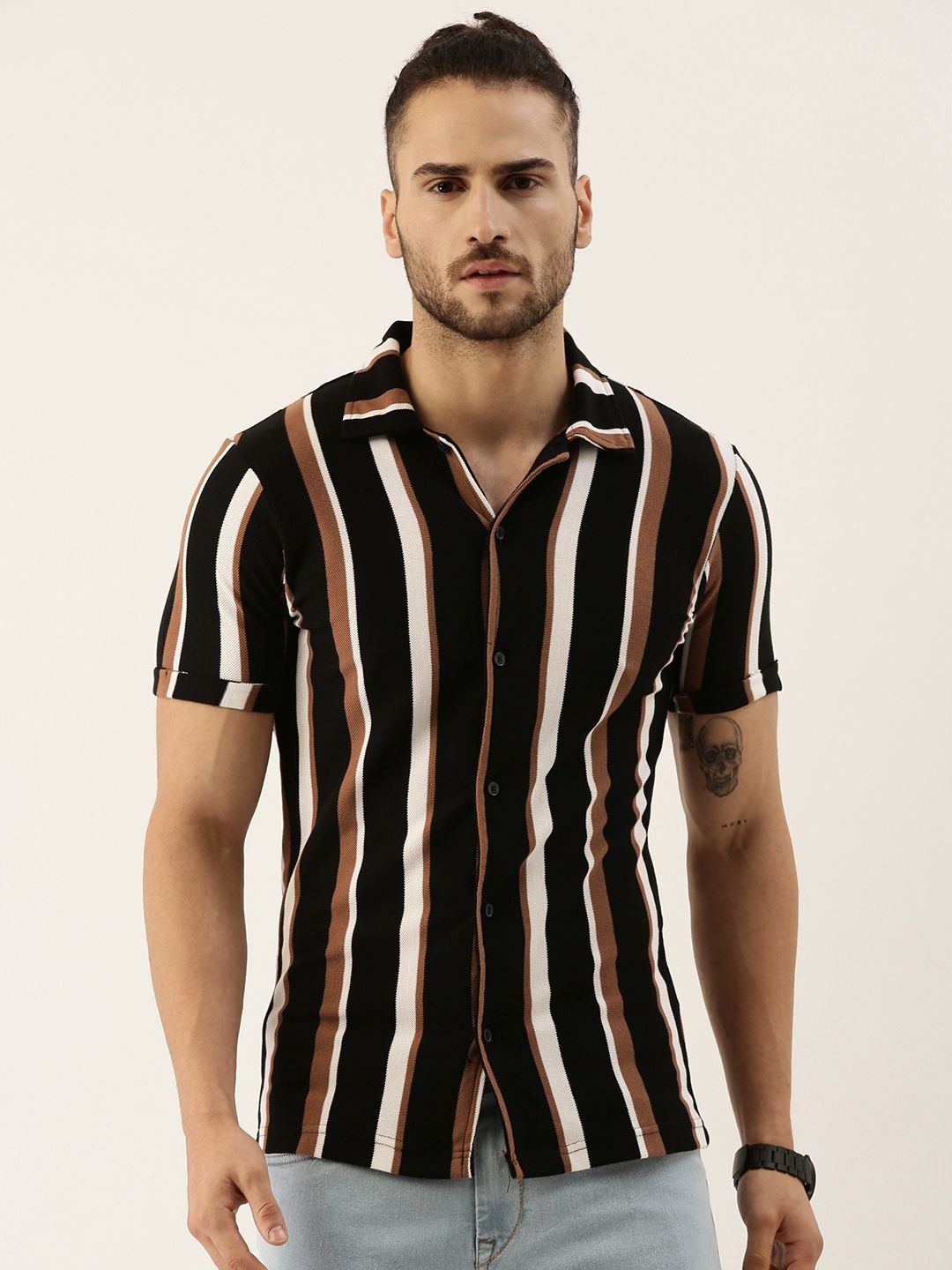 

Campus Sutra Men Black & White Striped Casual Shirt